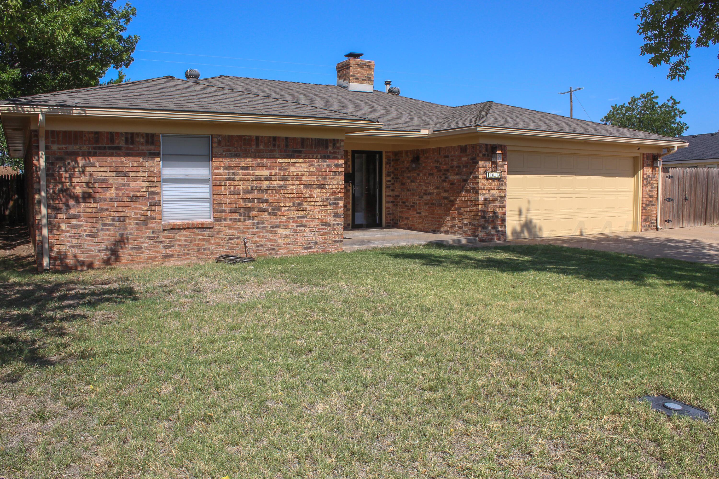 1502 Canyon Drive Property Photo 2