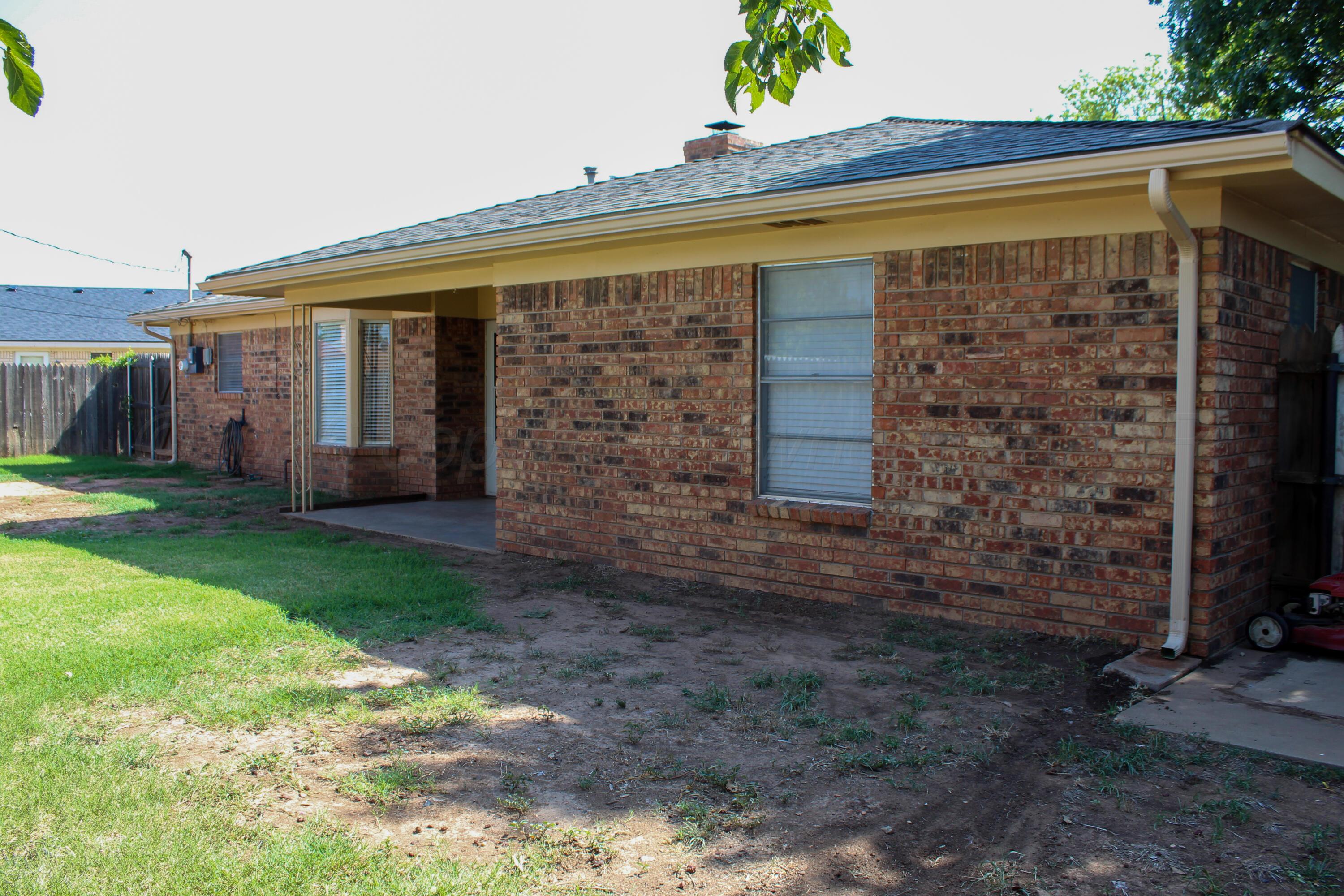 1502 Canyon Drive Property Photo 4