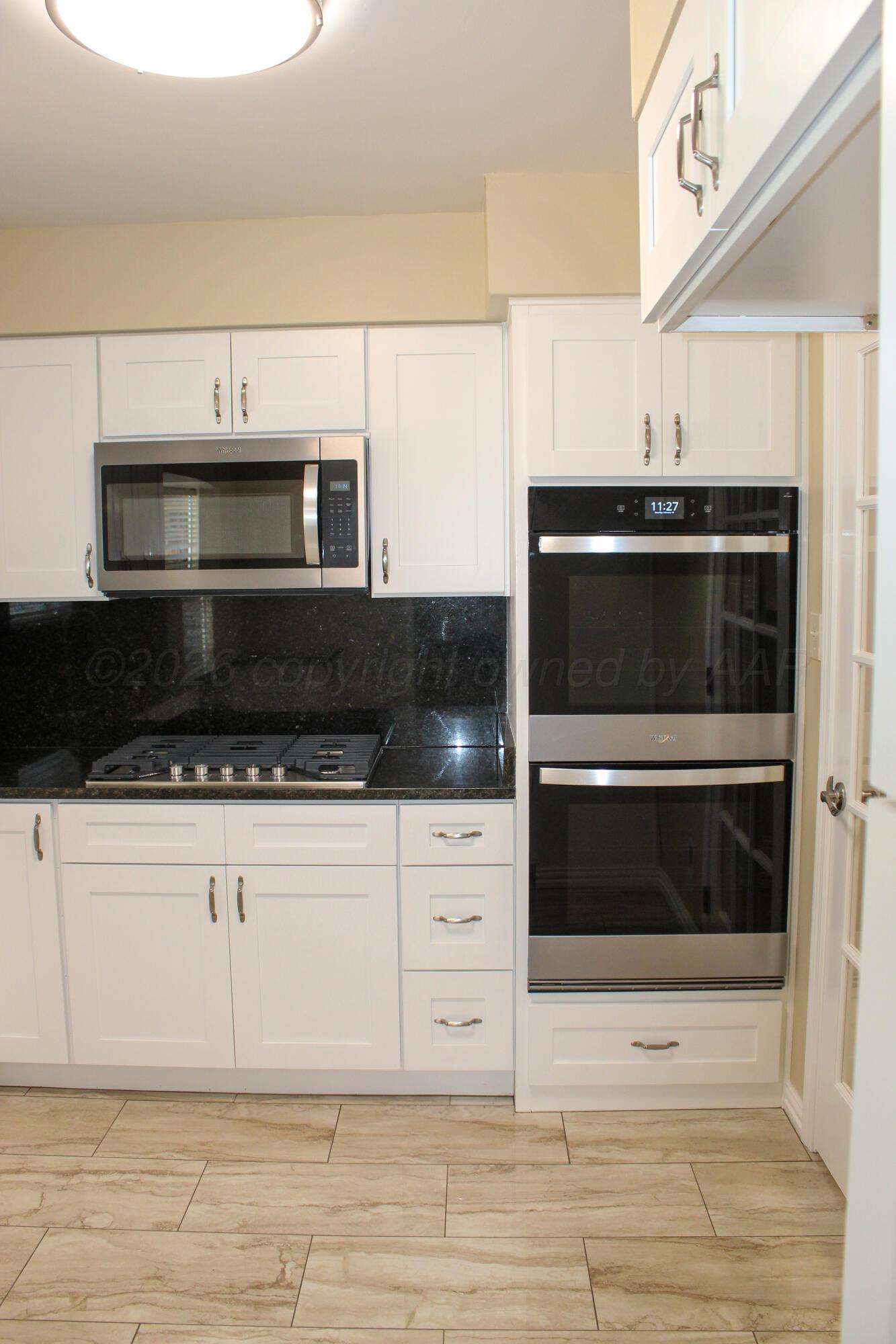 1502 Canyon Drive Property Photo 13