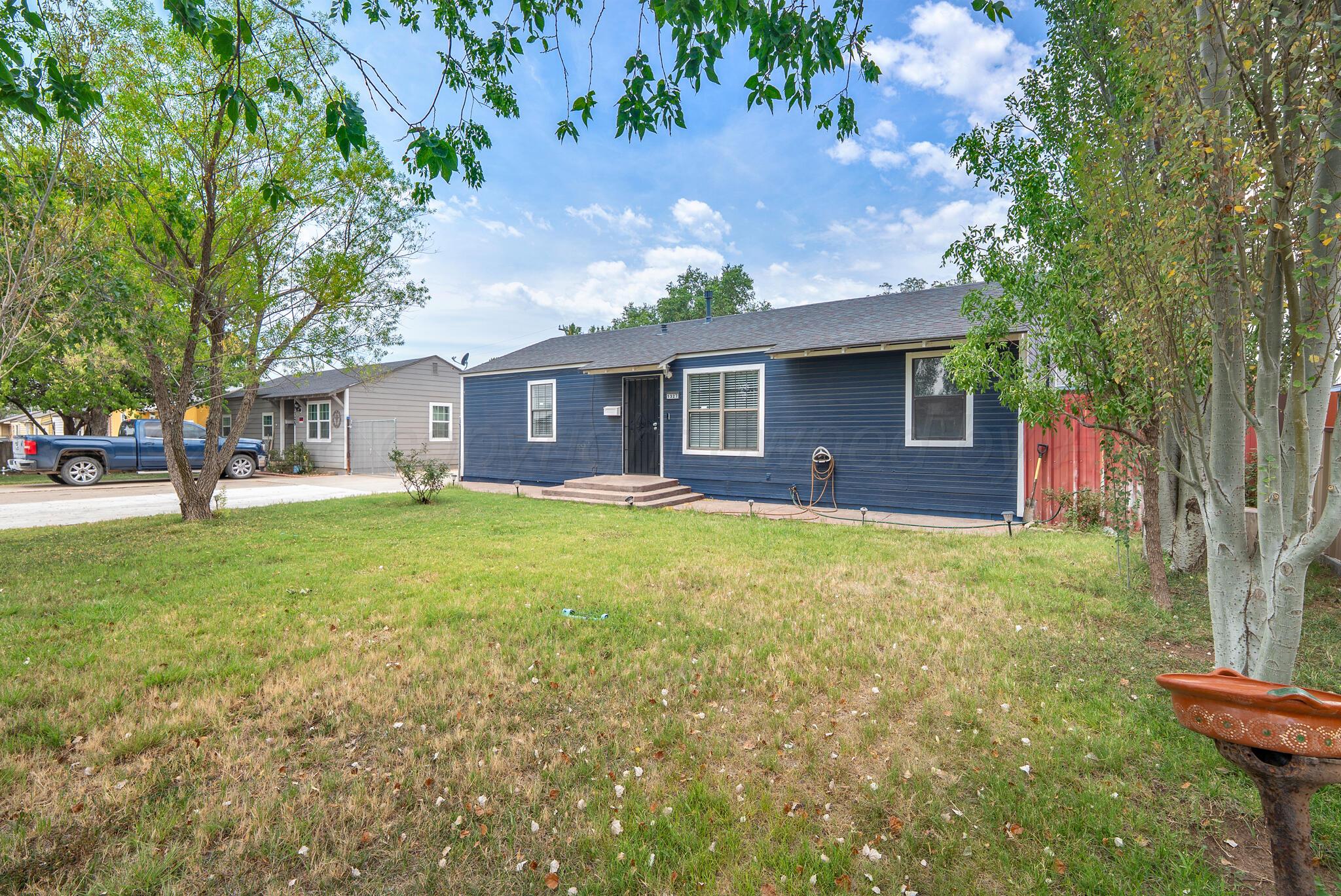 1327 Columbine Street Property Photo 3