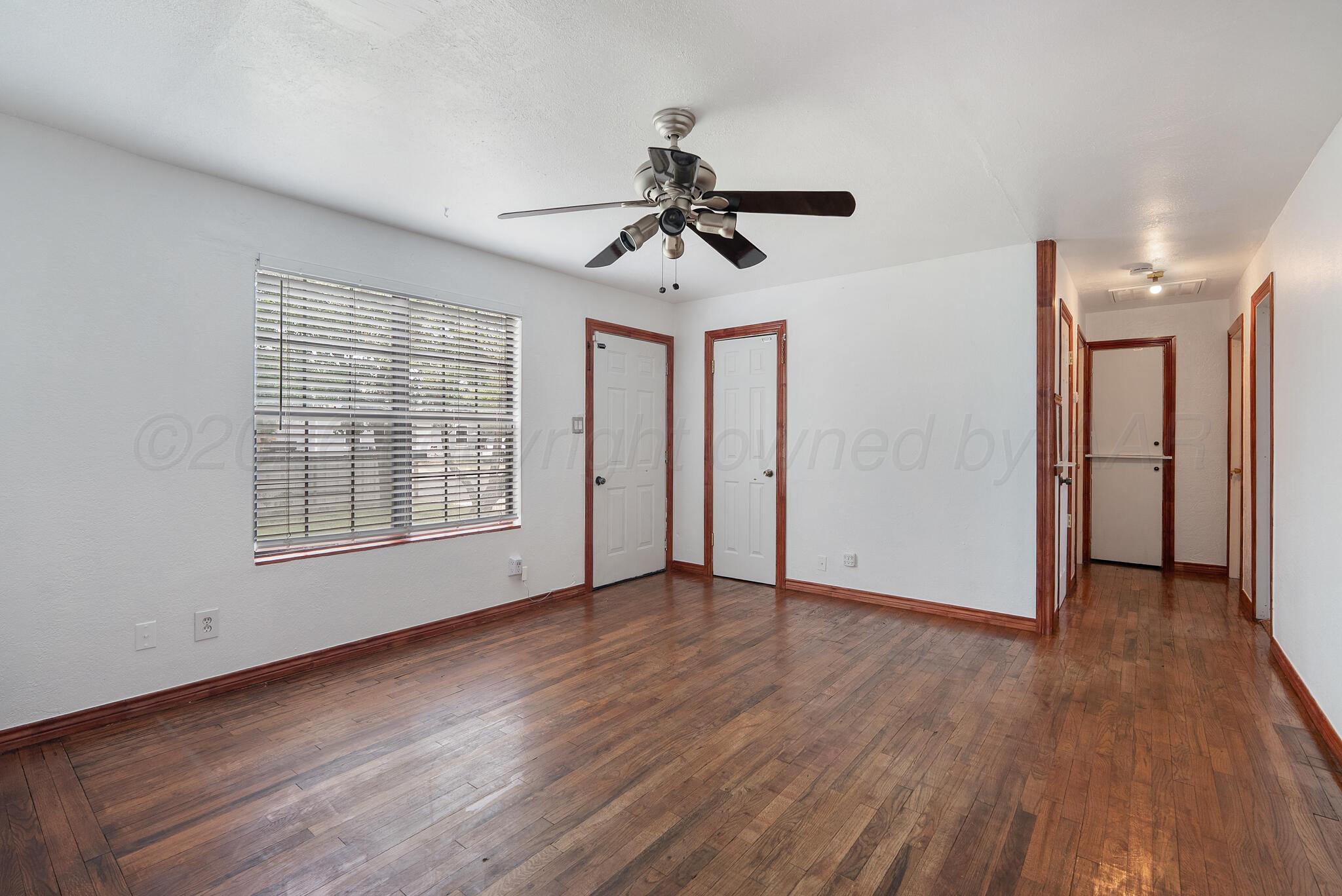 1327 Columbine Street Property Photo 6