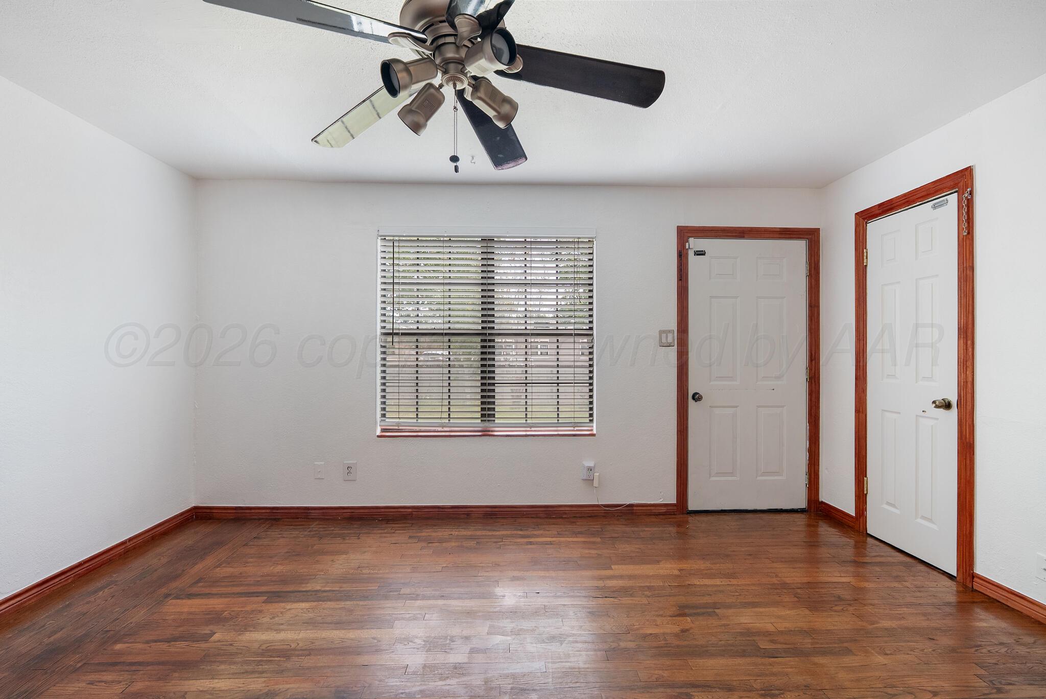 1327 Columbine Street Property Photo 7