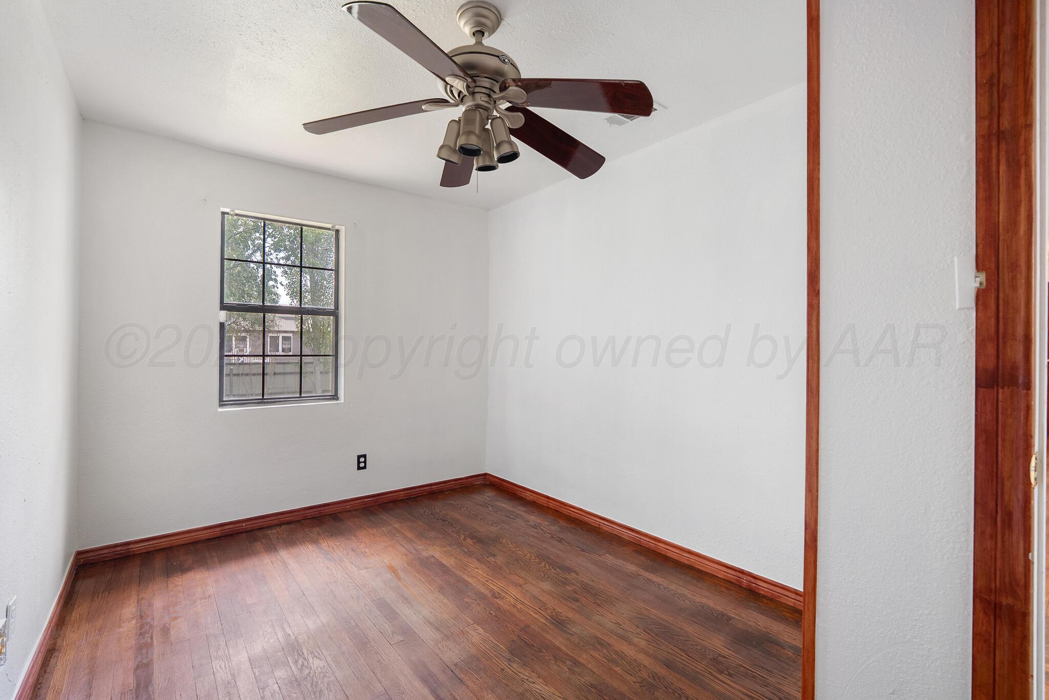 1327 Columbine Street Property Photo 20