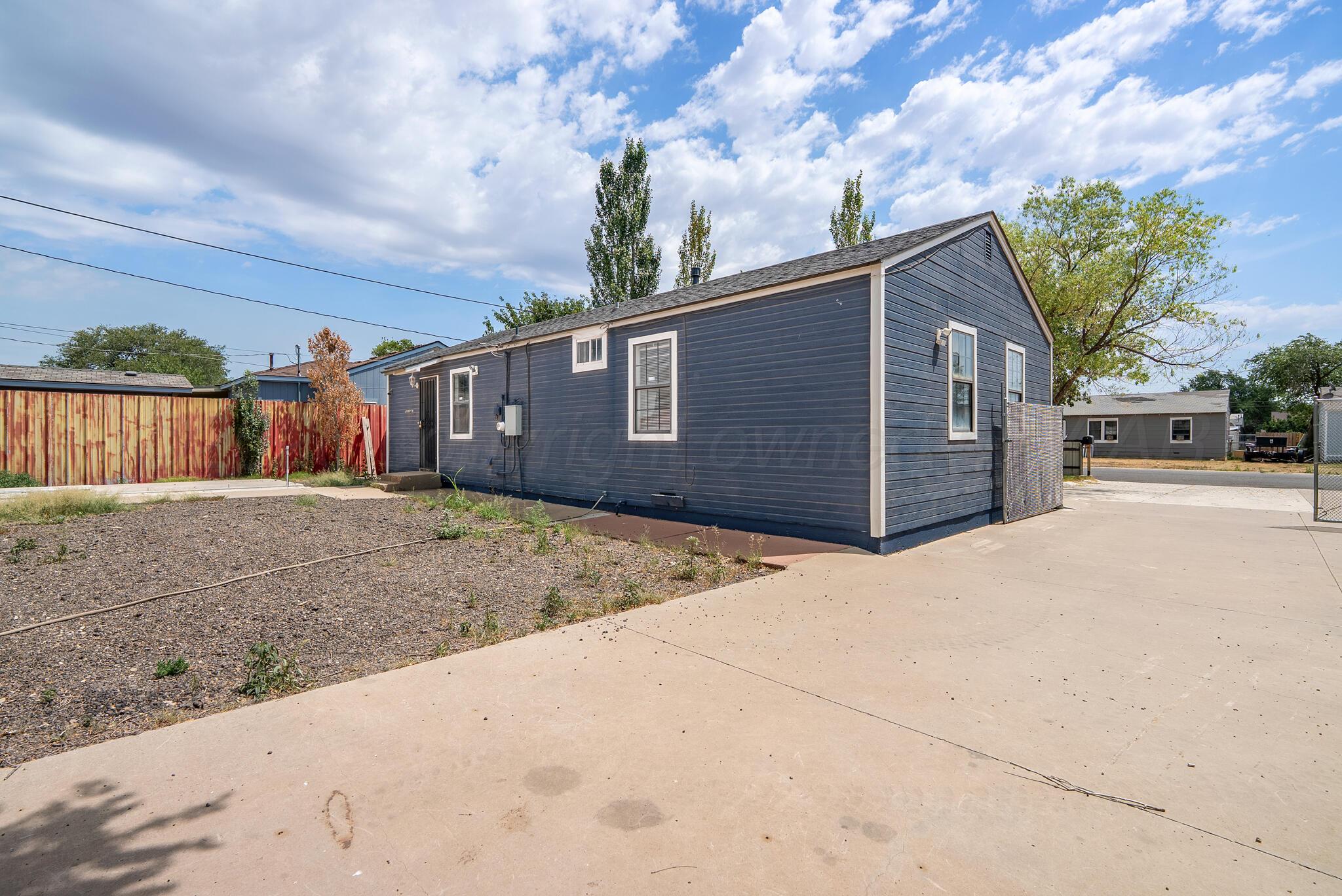 1327 Columbine Street Property Photo 23