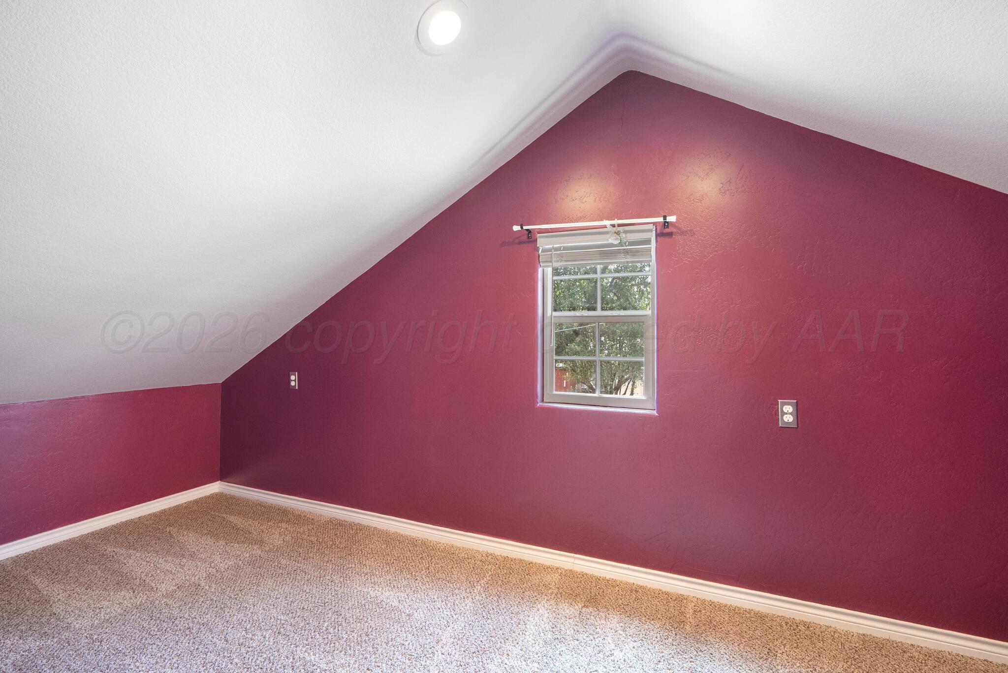 1327 Columbine Street Property Photo 33