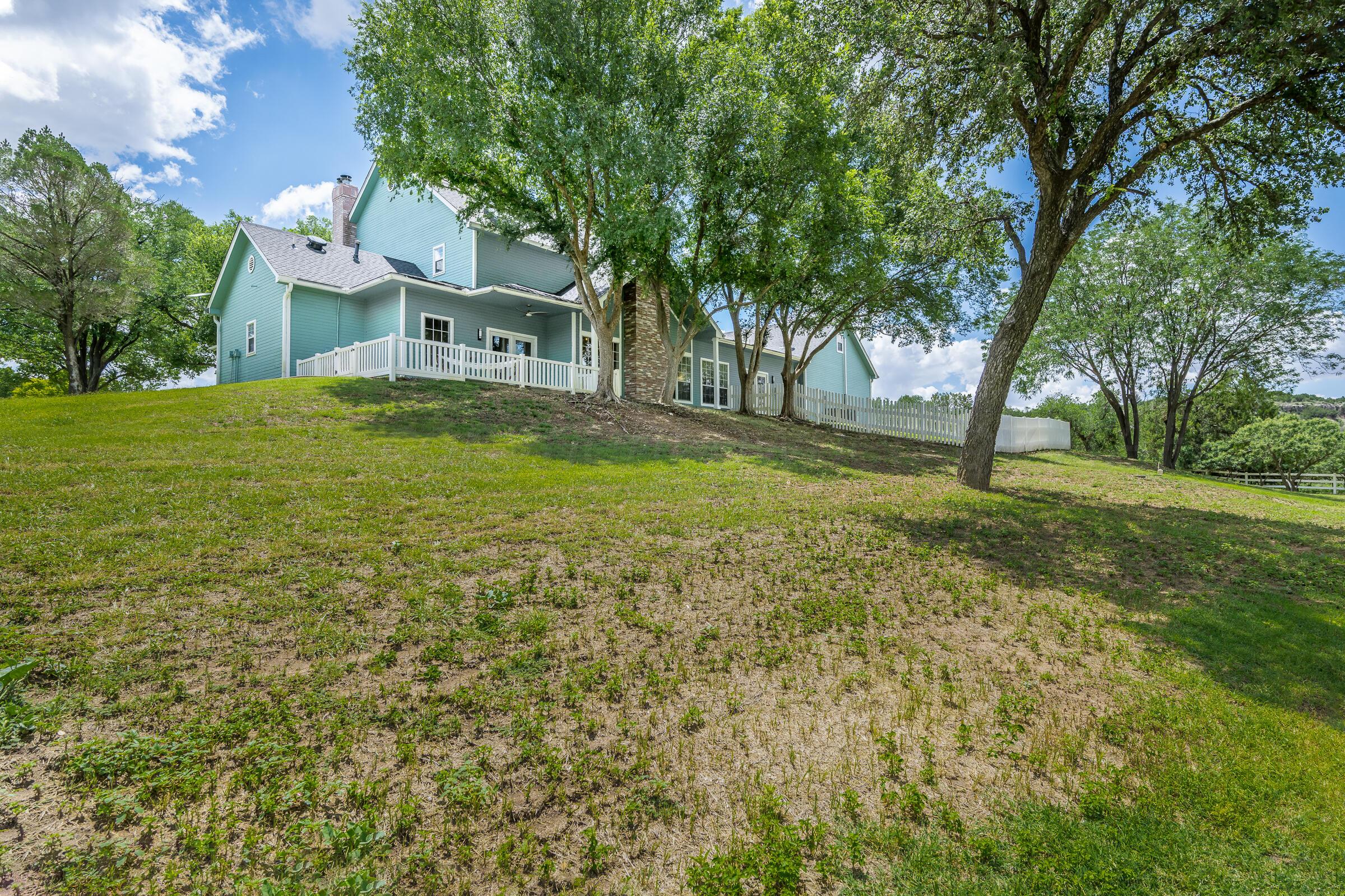212 S Timbercreek Dr Drive Property Photo 7