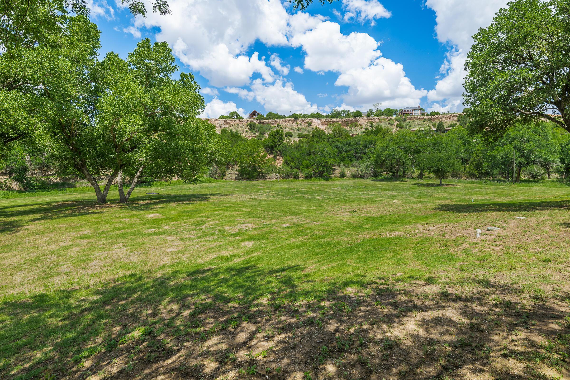 212 S Timbercreek Dr Drive Property Photo 8