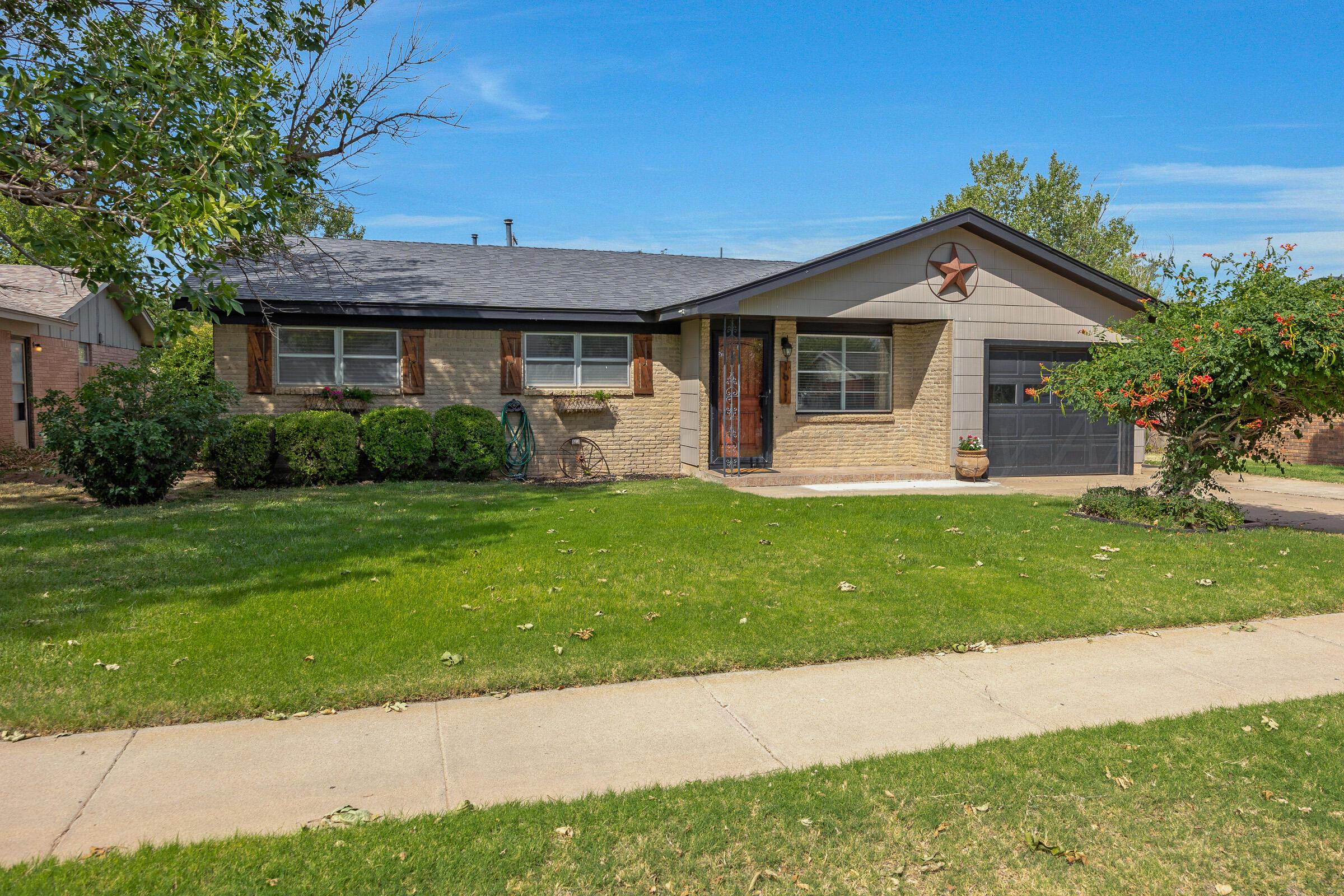1611 Maple Avenue Property Photo 1