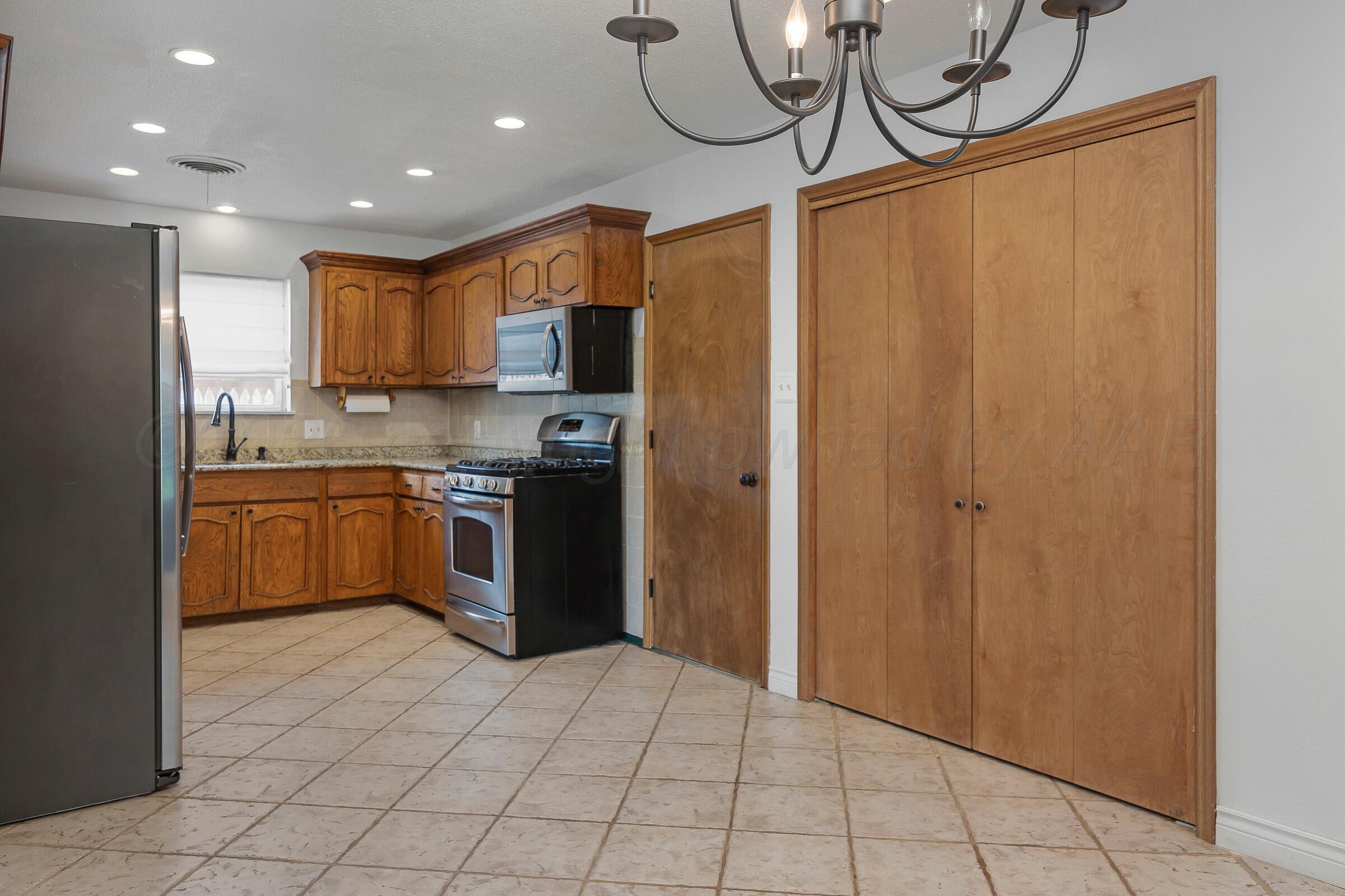 1611 Maple Avenue Property Photo 12