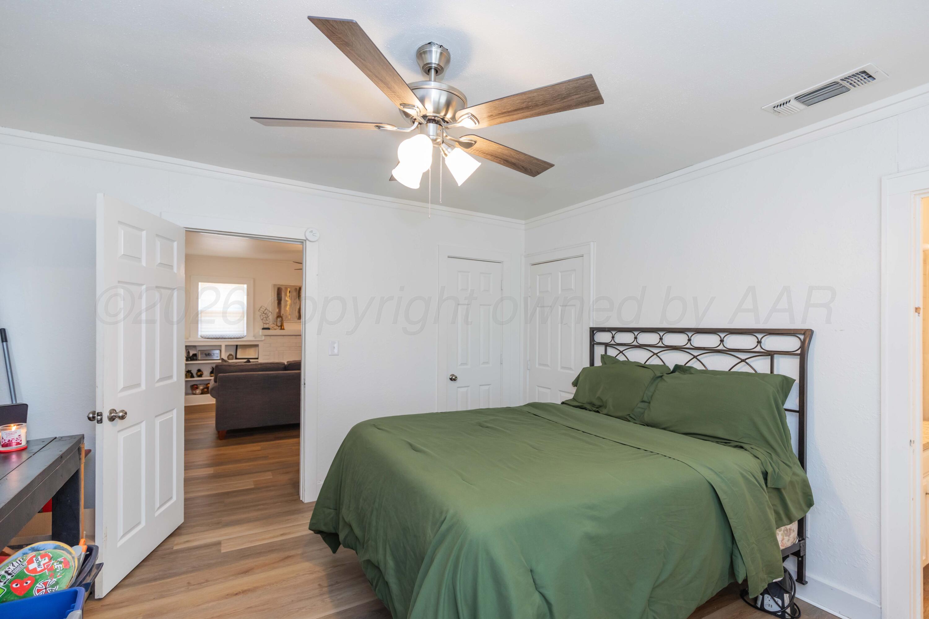 611 S Belleview Street Property Photo 18
