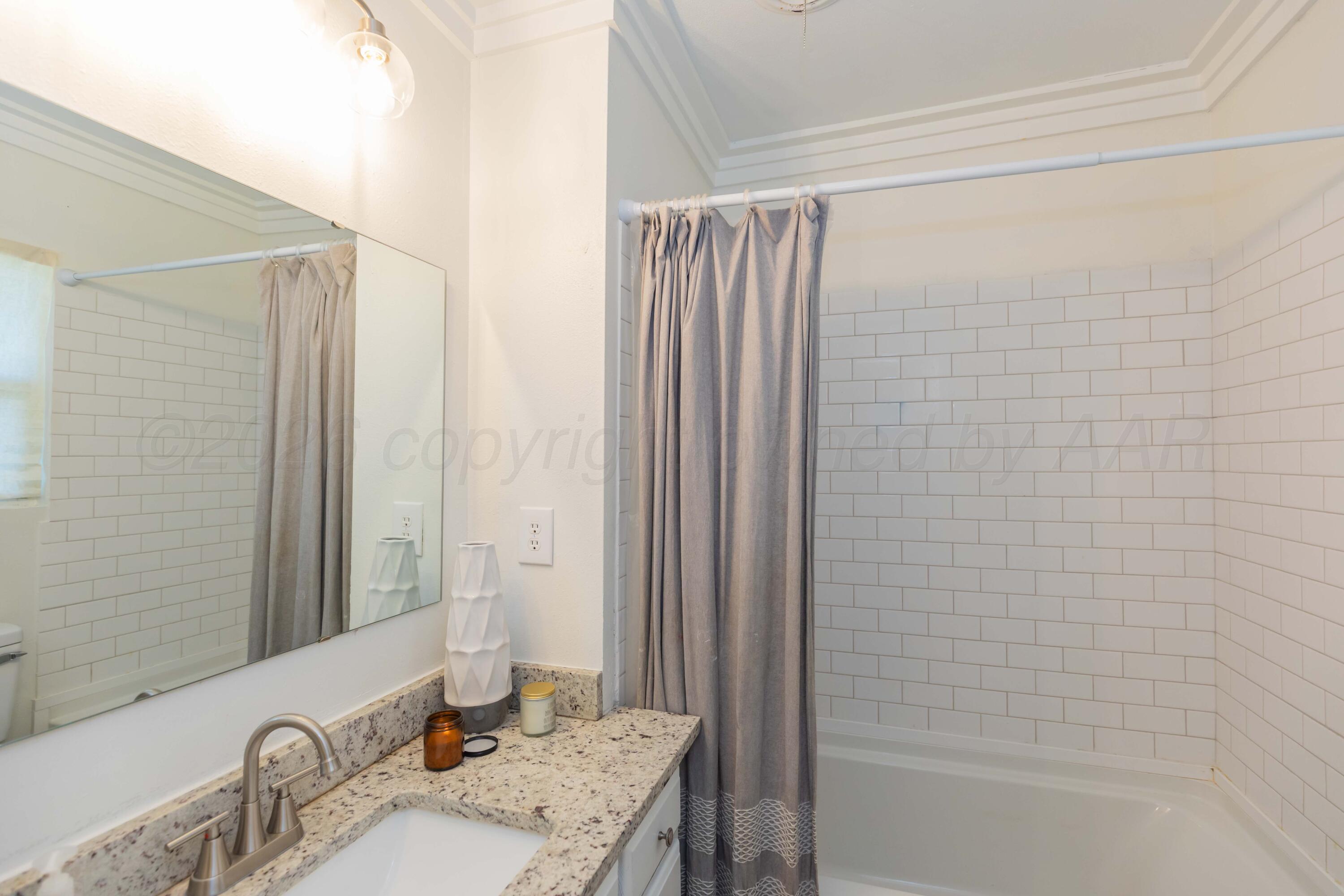 611 S Belleview Street Property Photo 20
