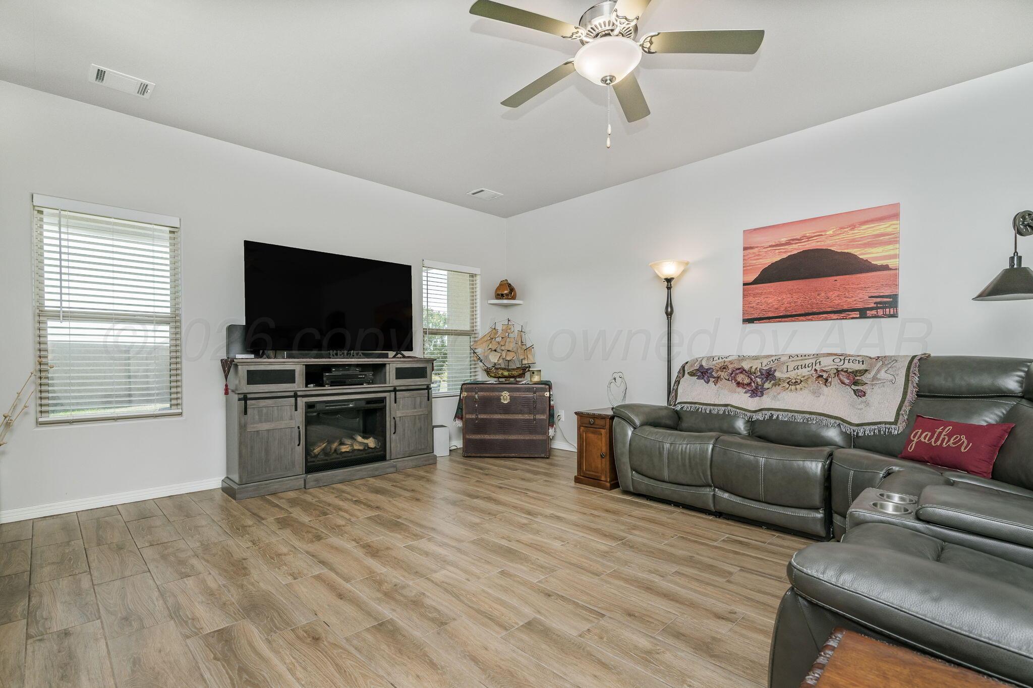 1001 Riesling Way Property Photo 8