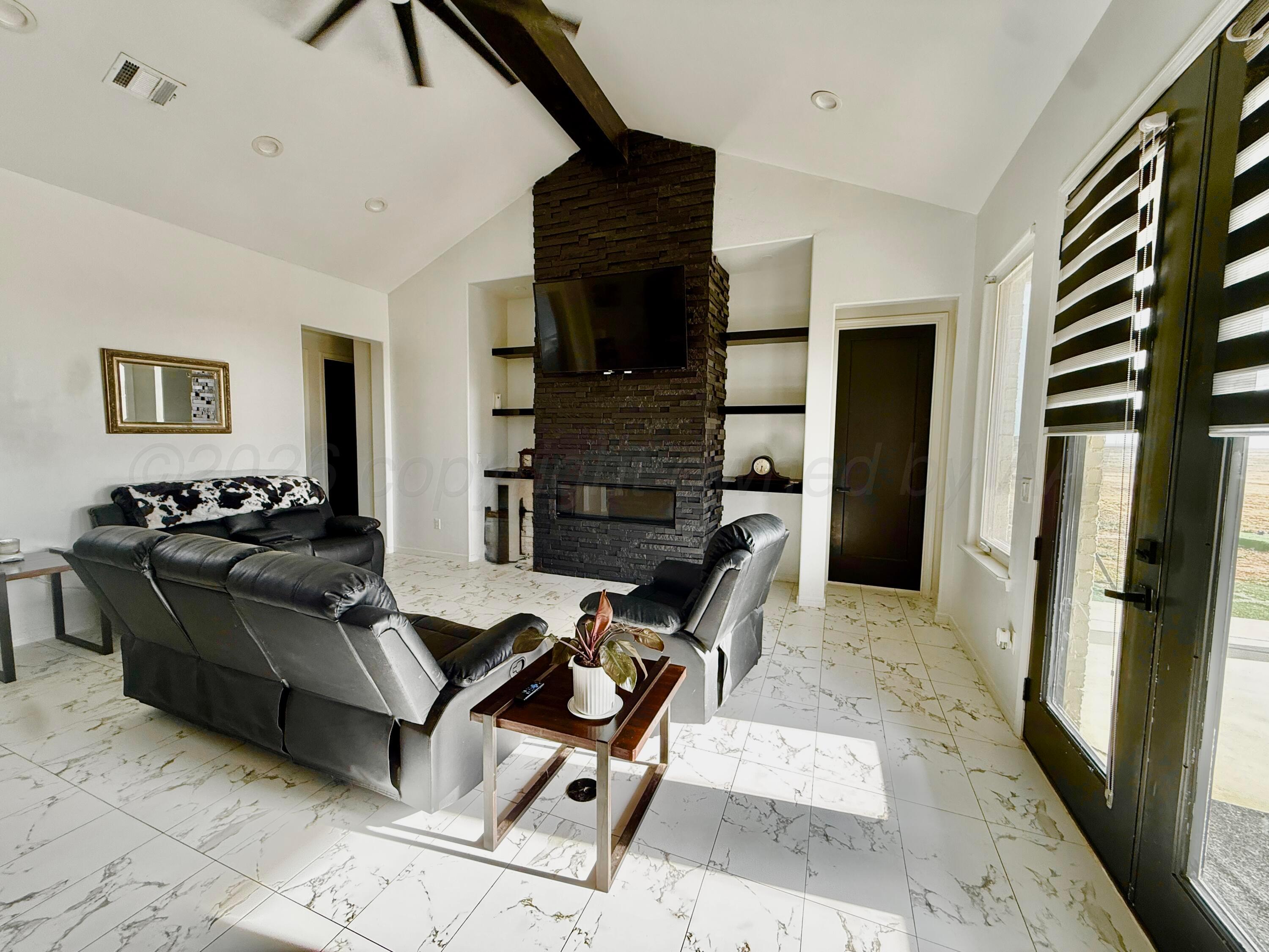 10820 Travis Lane Property Photo 4