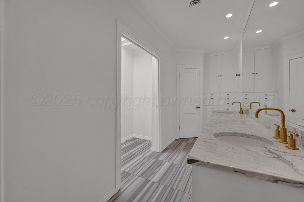 2411 S Lipscomb Street Property Photo 34