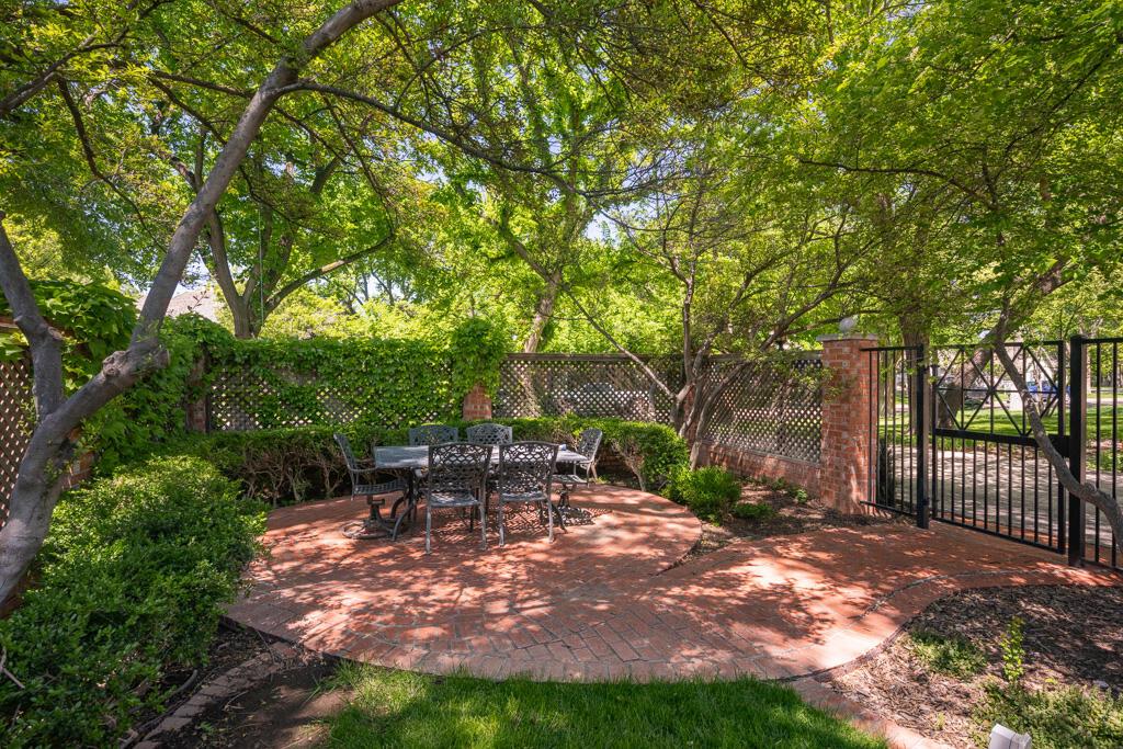 2411 S Lipscomb Street Property Photo 59