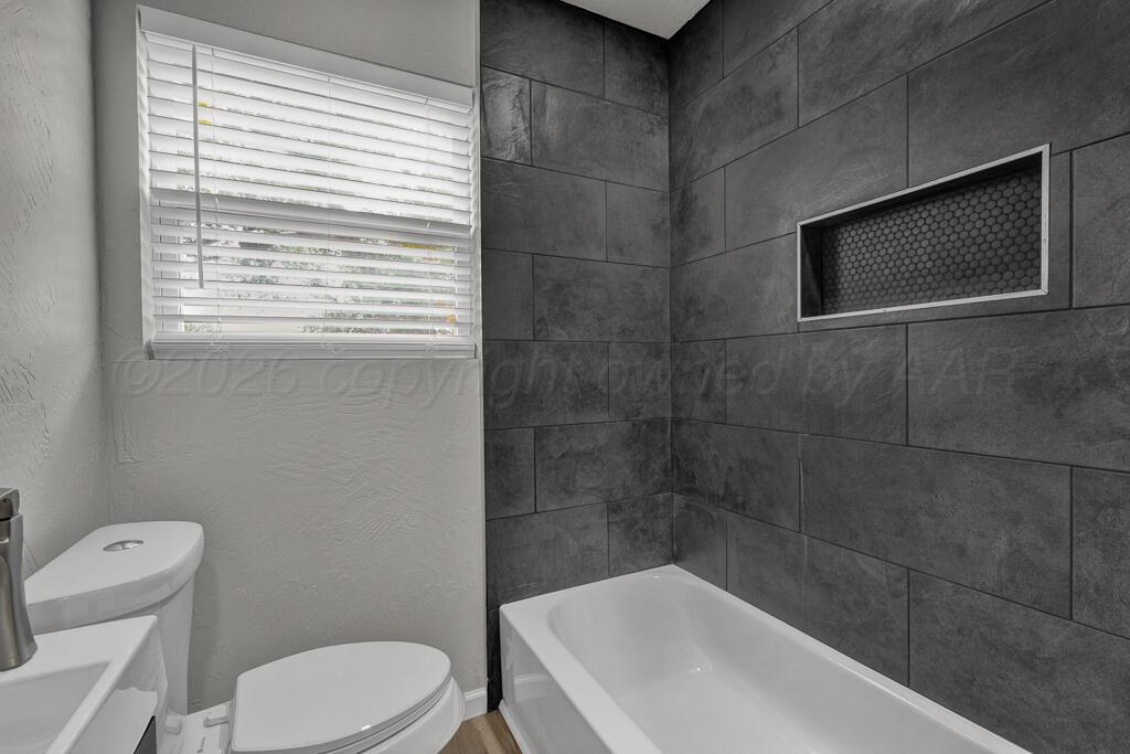 416 Maple Street Property Photo 13