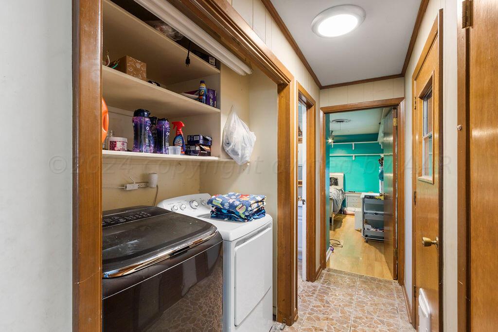 922 Denver Avenue Property Photo 13