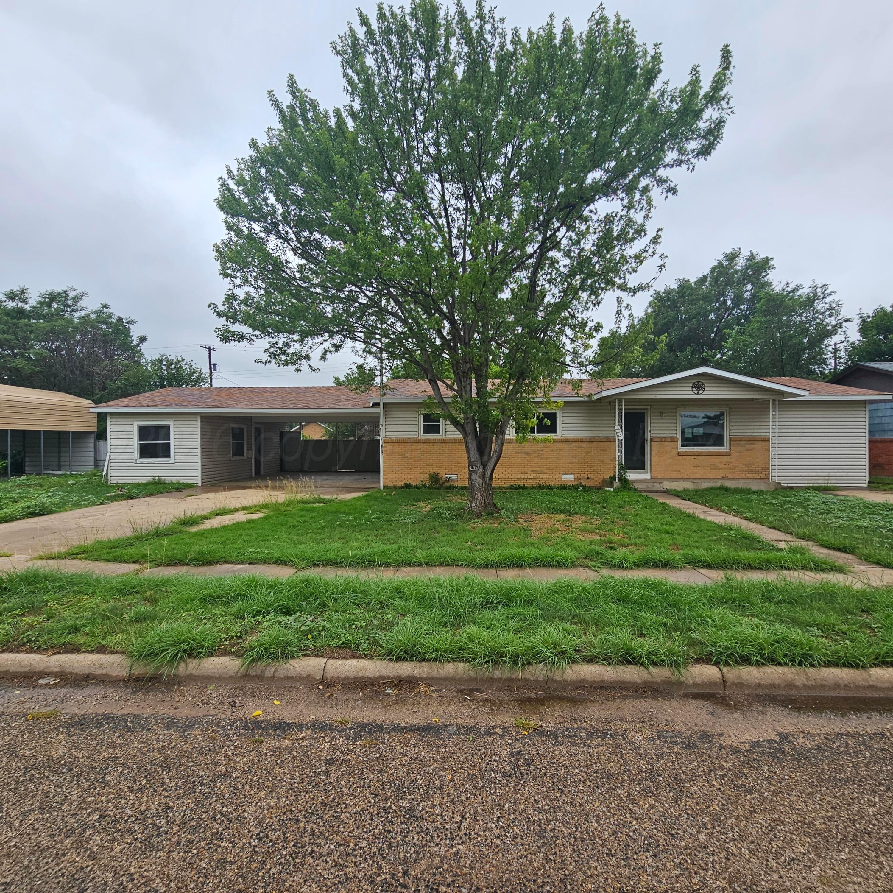 712 Cotter Drive Property Photo 1