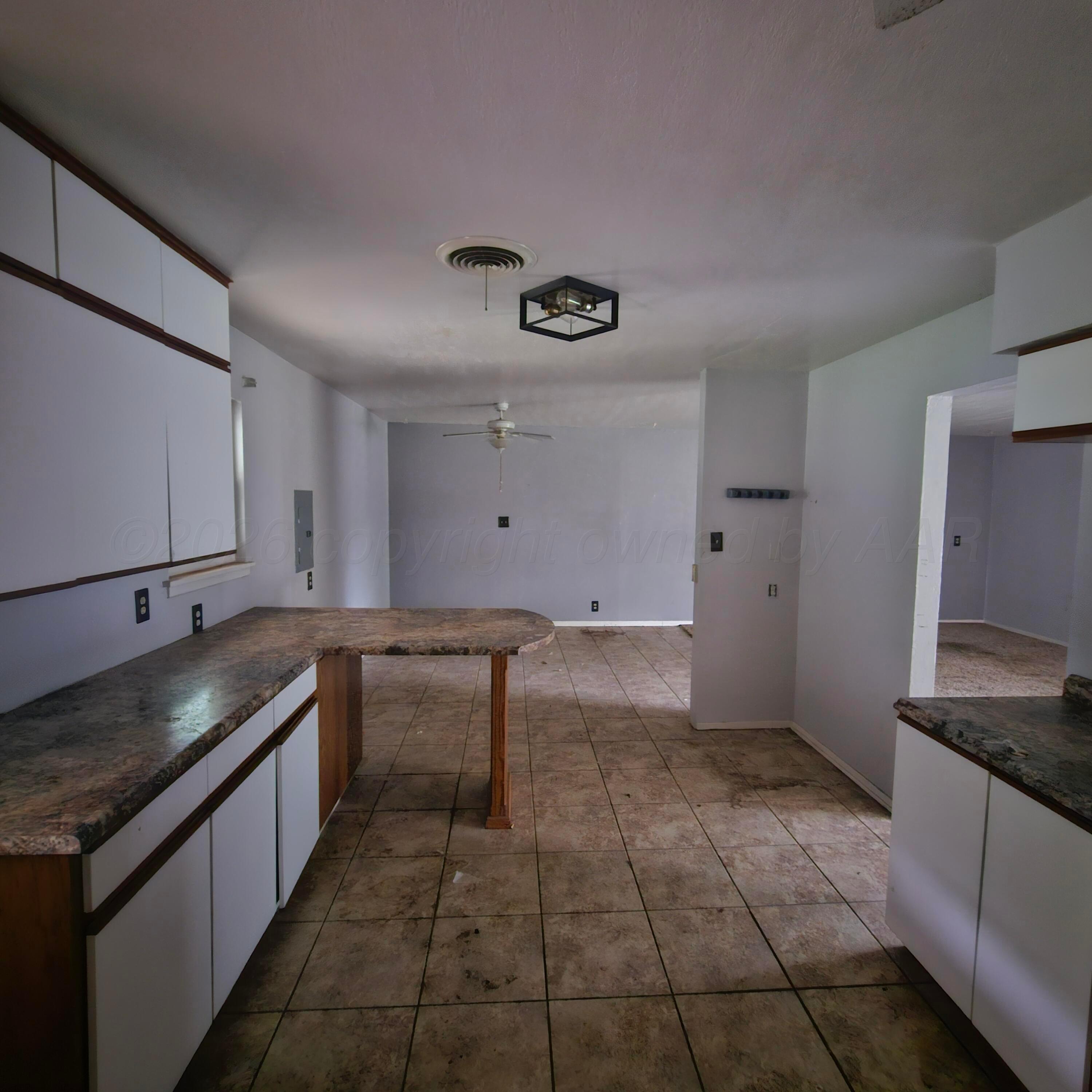 712 Cotter Drive Property Photo 7