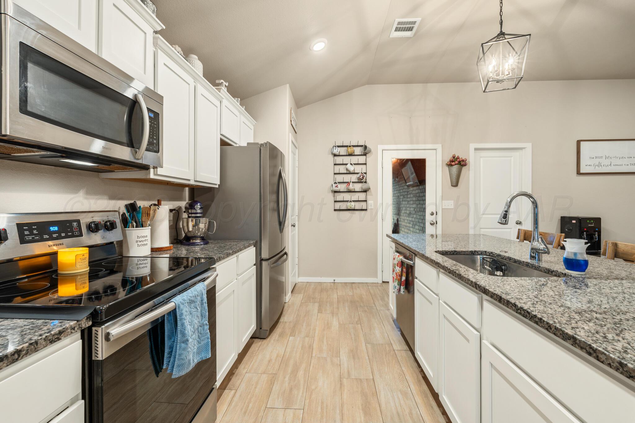 508 Mikeska Street Property Photo 11