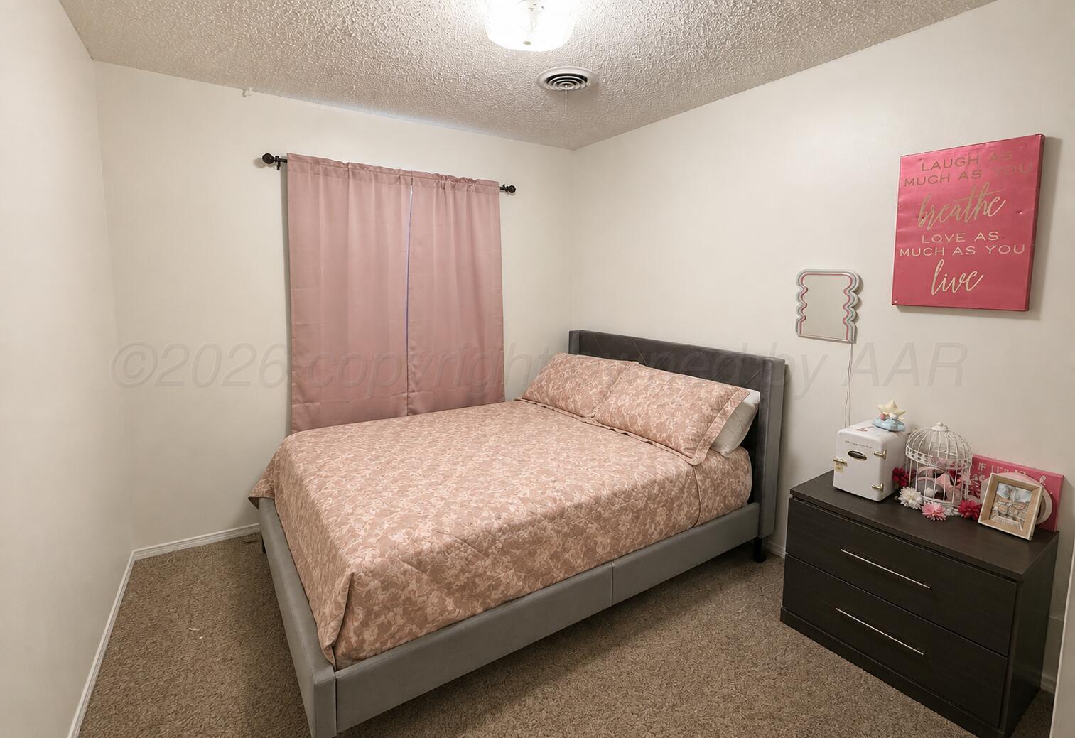 812 N Wells Street Property Photo 5
