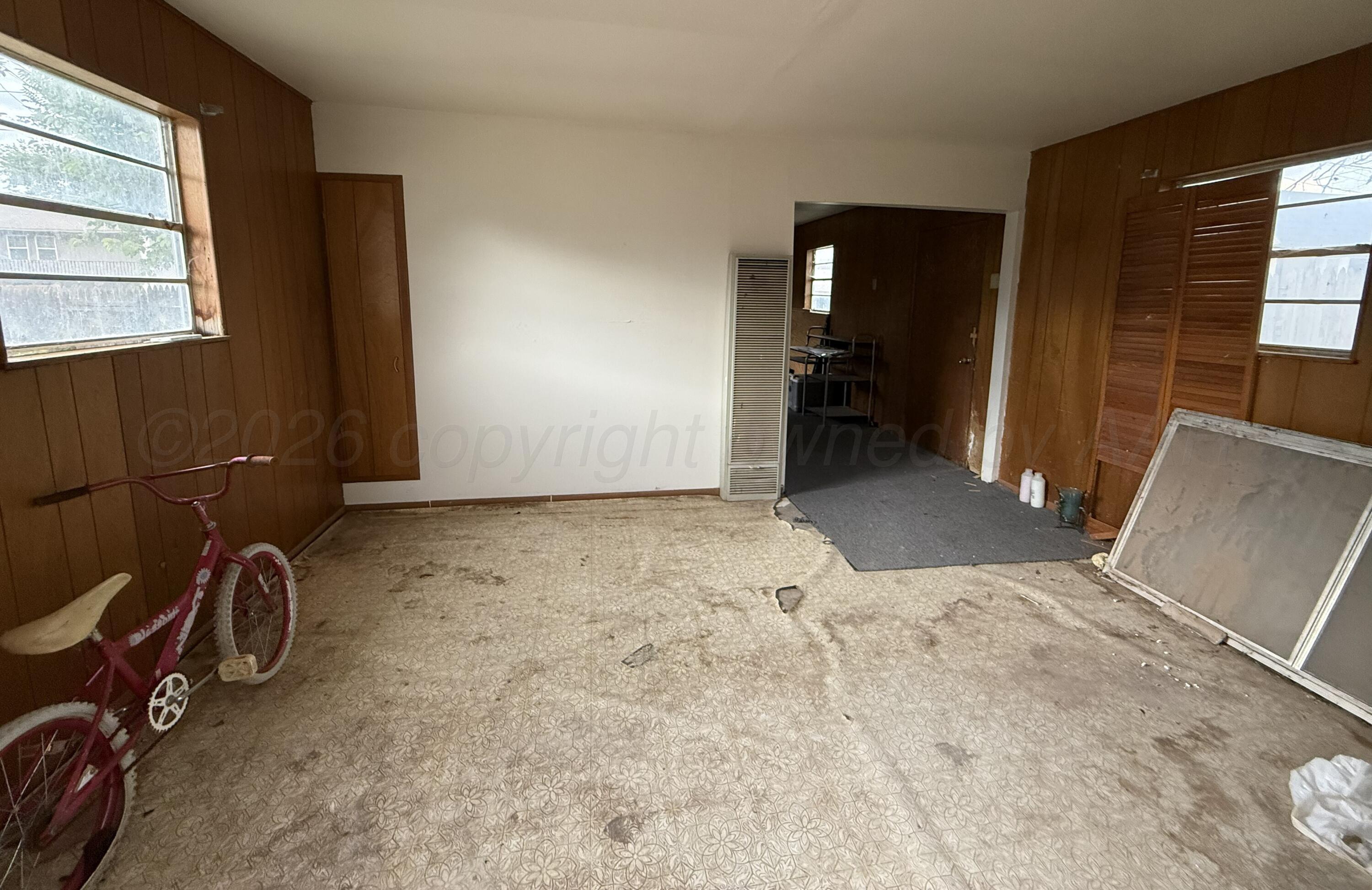 812 N Wells Street Property Photo 12
