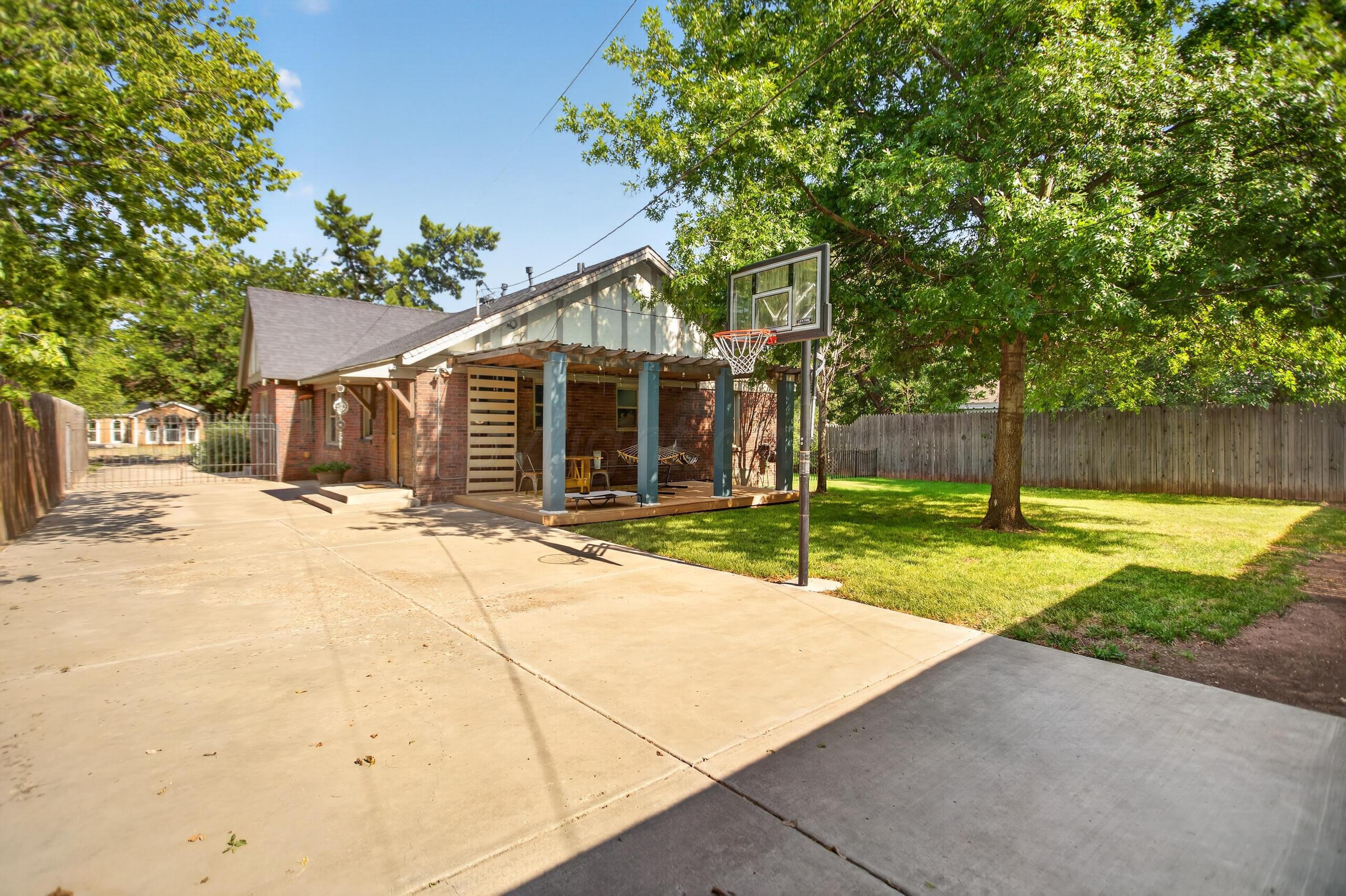 2404 S Harrison Street Property Photo 44