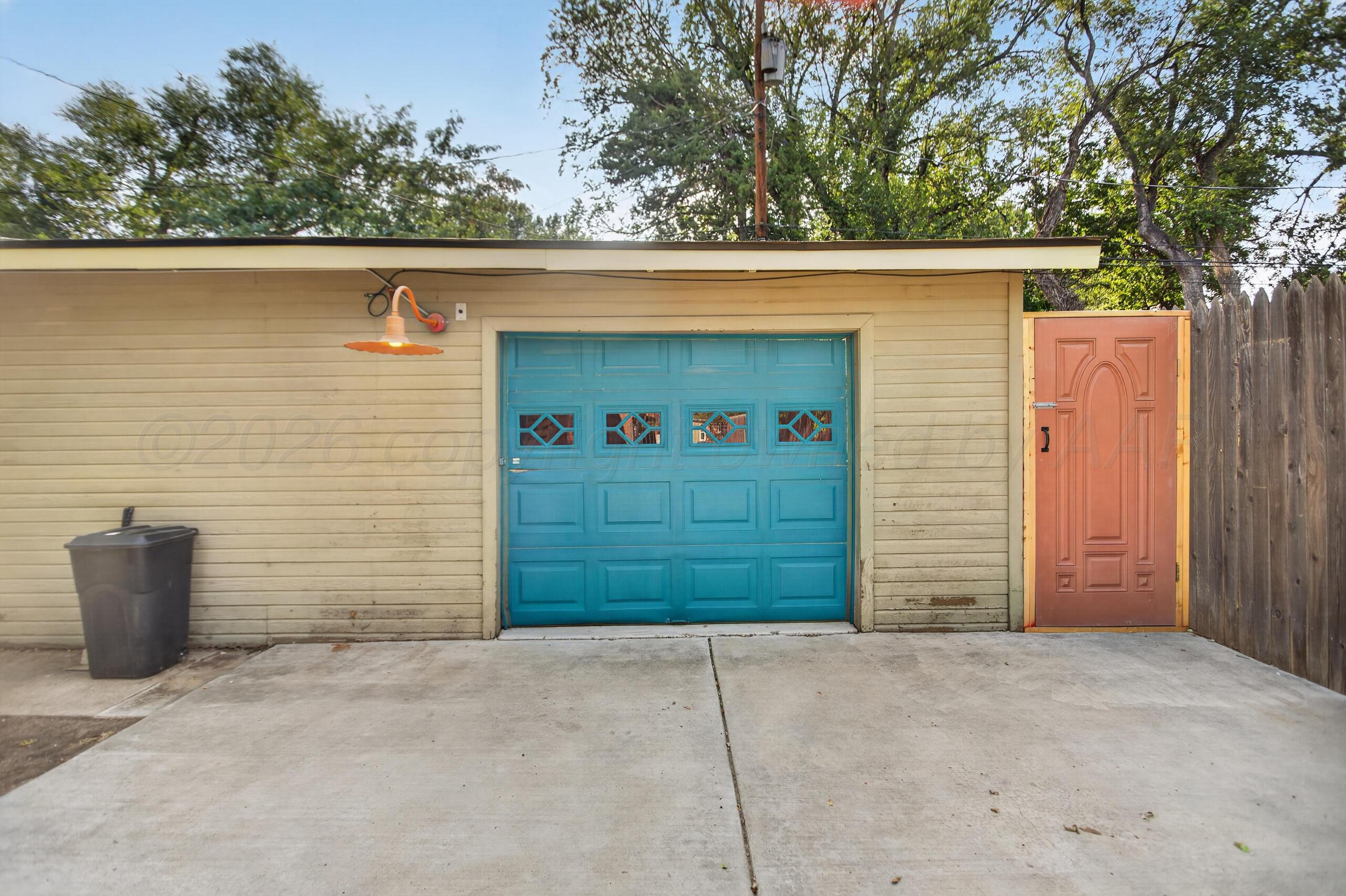 2404 S Harrison Street Property Photo 49