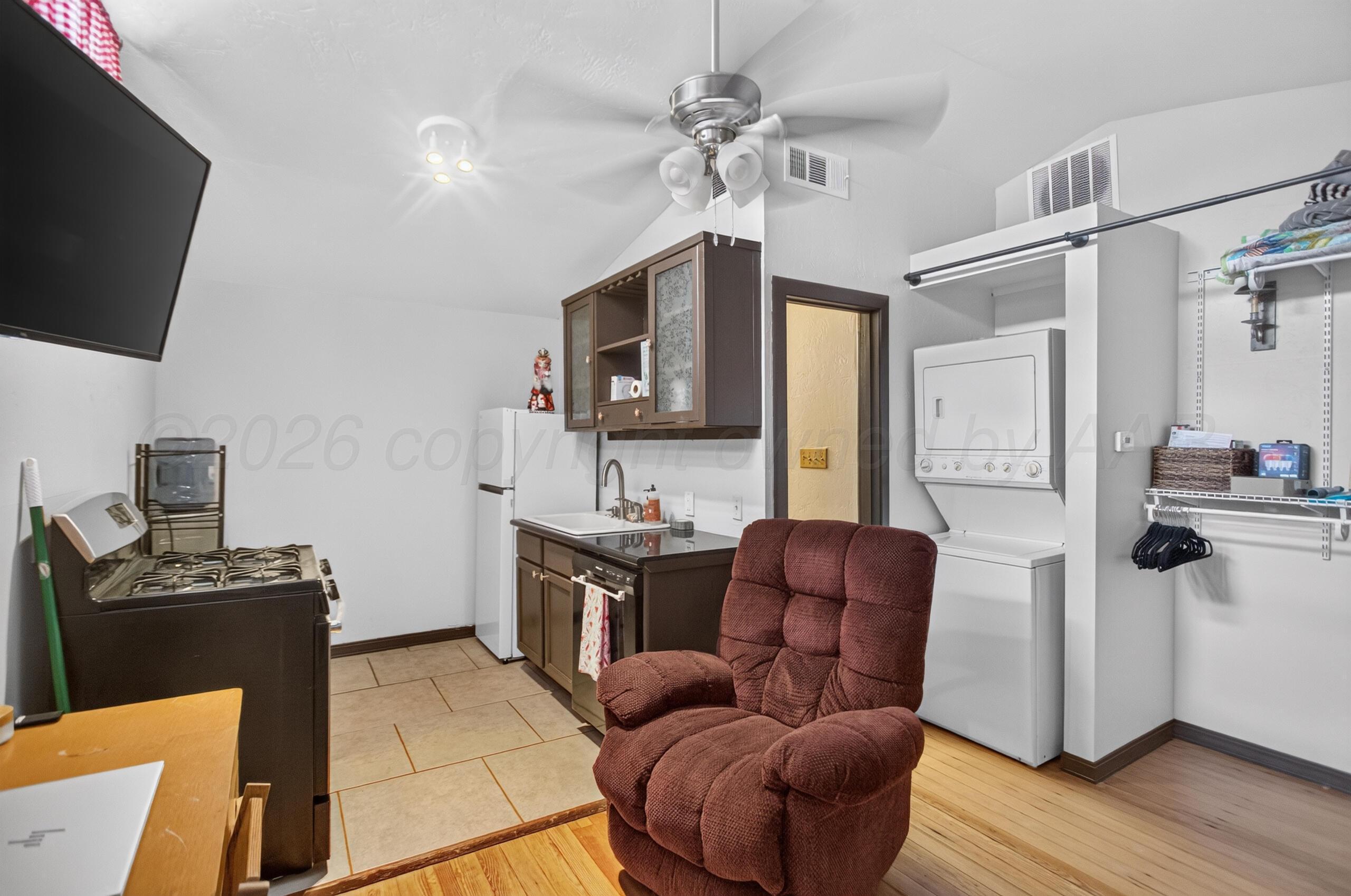 2404 S Harrison Street Property Photo 51