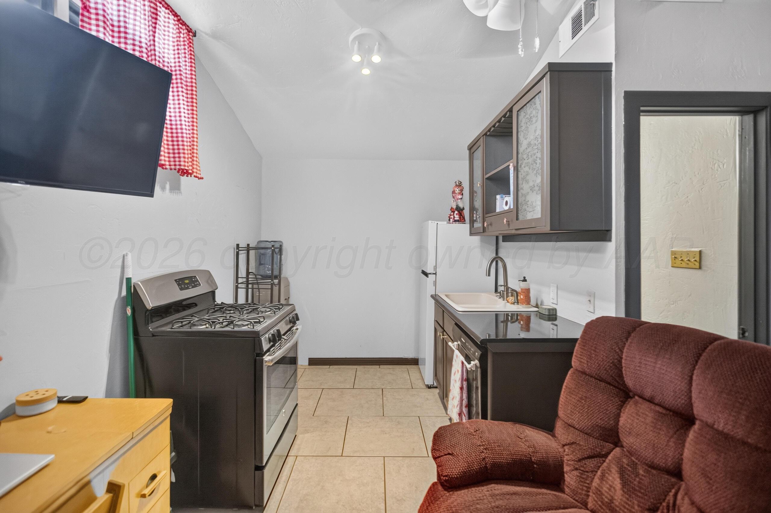 2404 S Harrison Street Property Photo 52