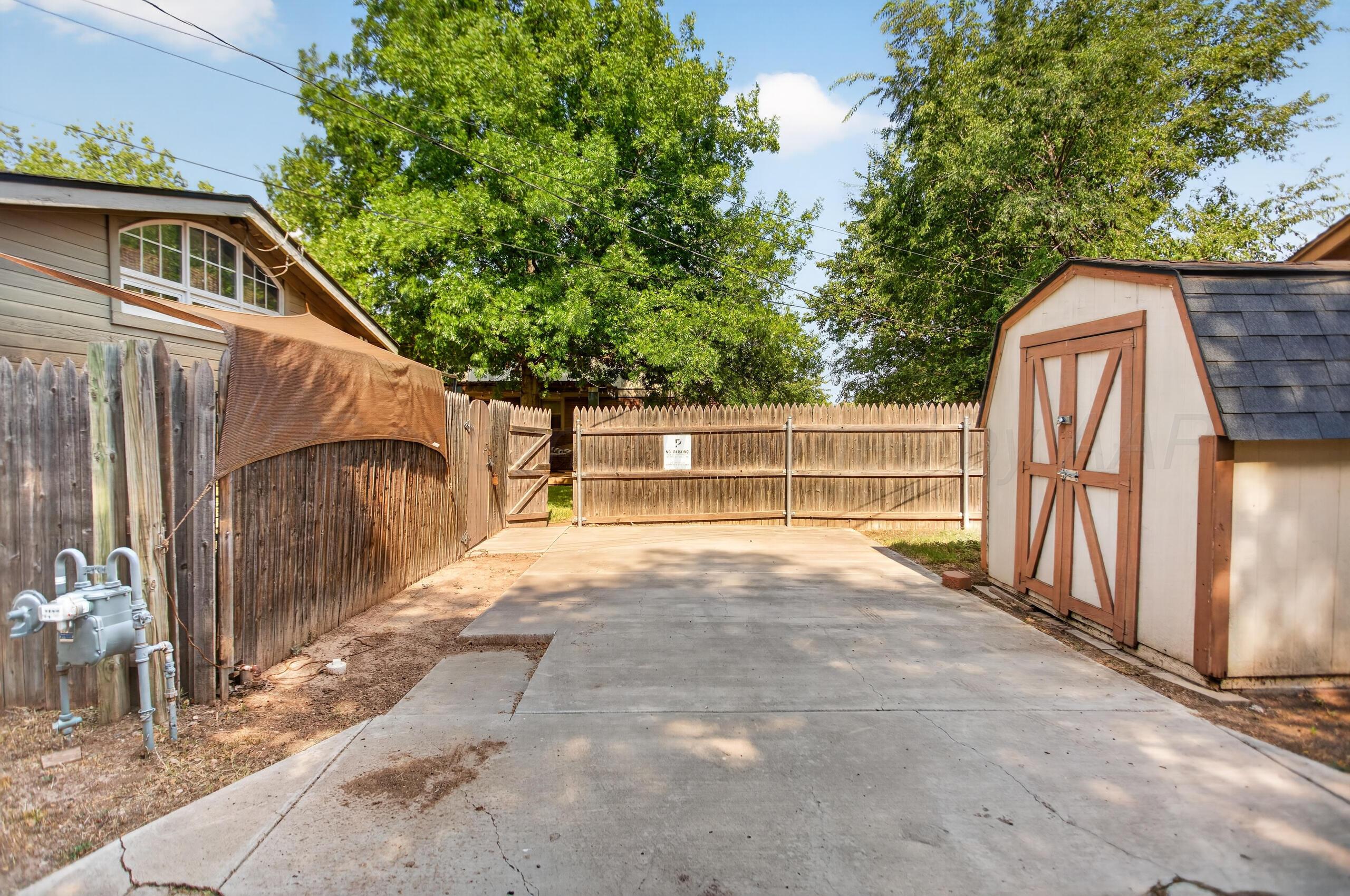 2404 S Harrison Street Property Photo 62