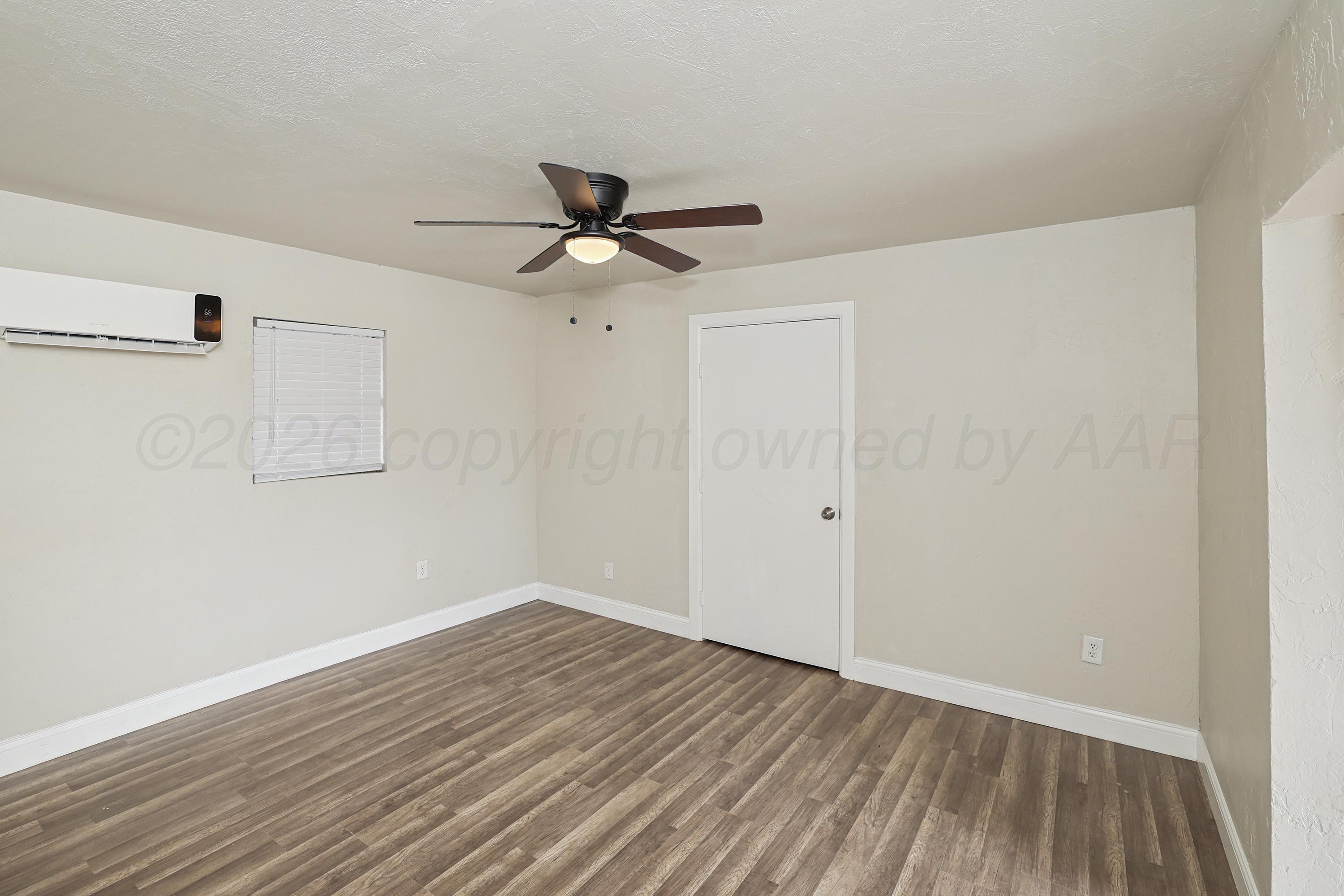 512 Ne 3rd Avenue Property Photo 6