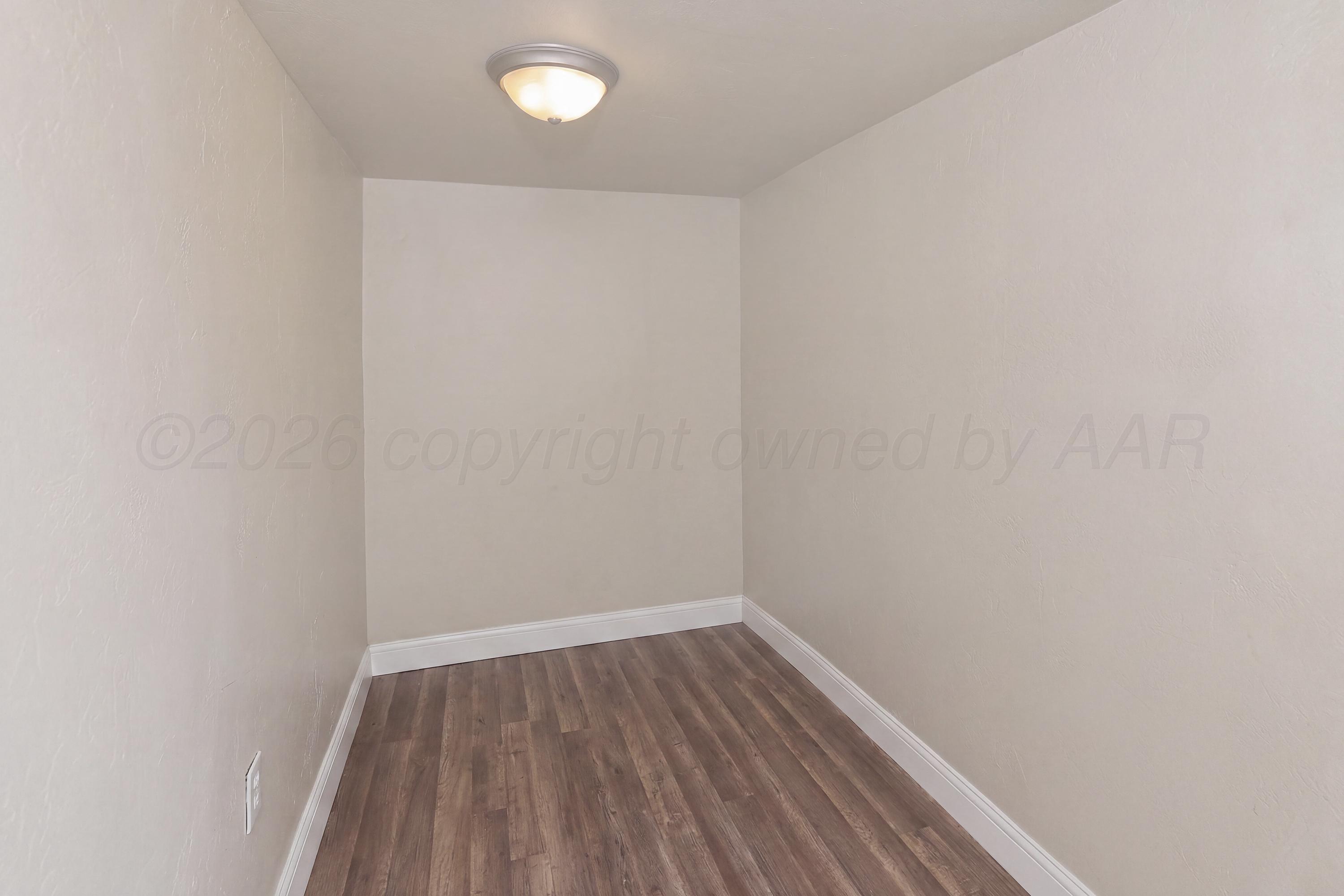 512 Ne 3rd Avenue Property Photo 10