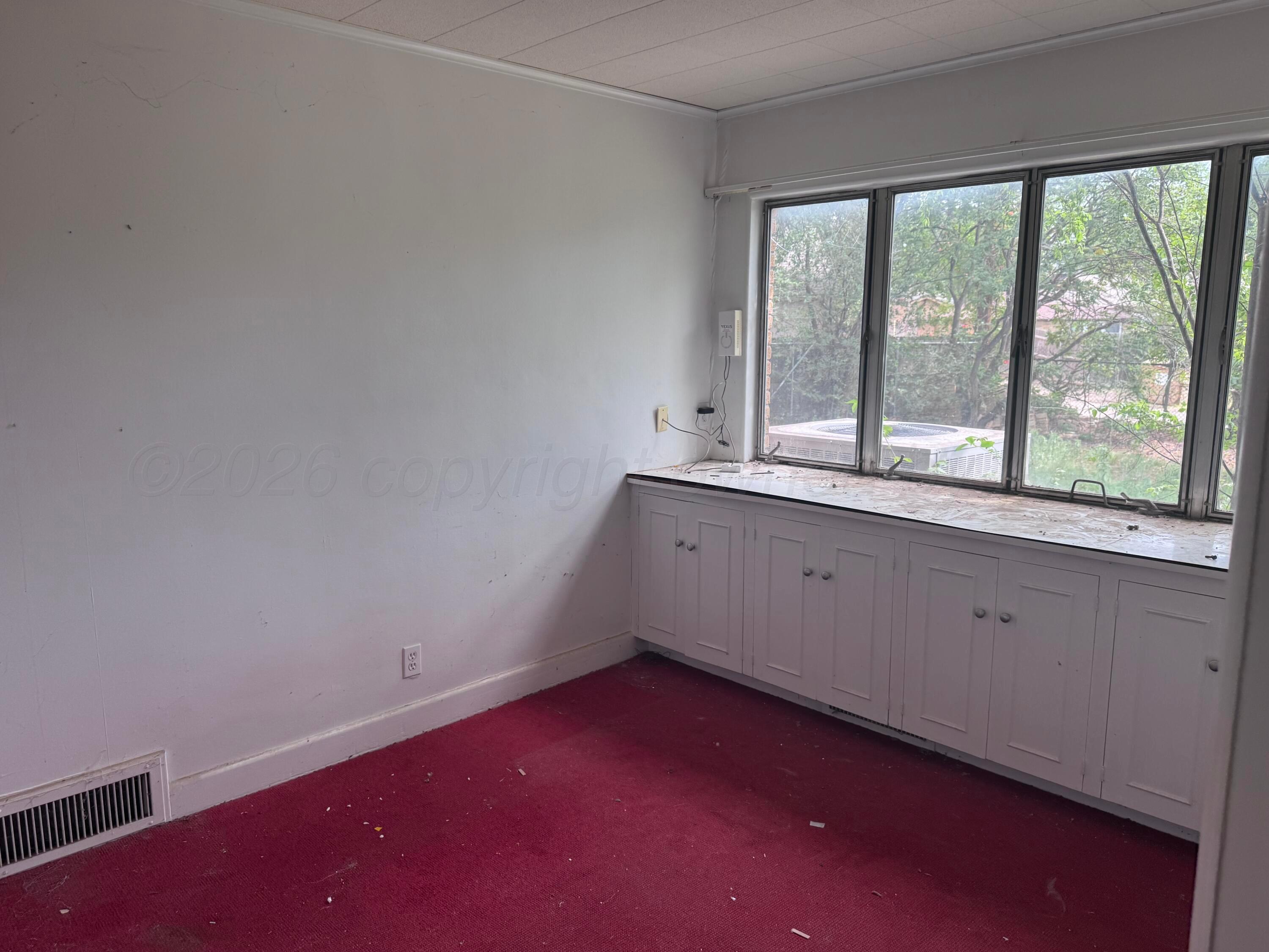 1704 S Julian Boulevard Property Photo 13