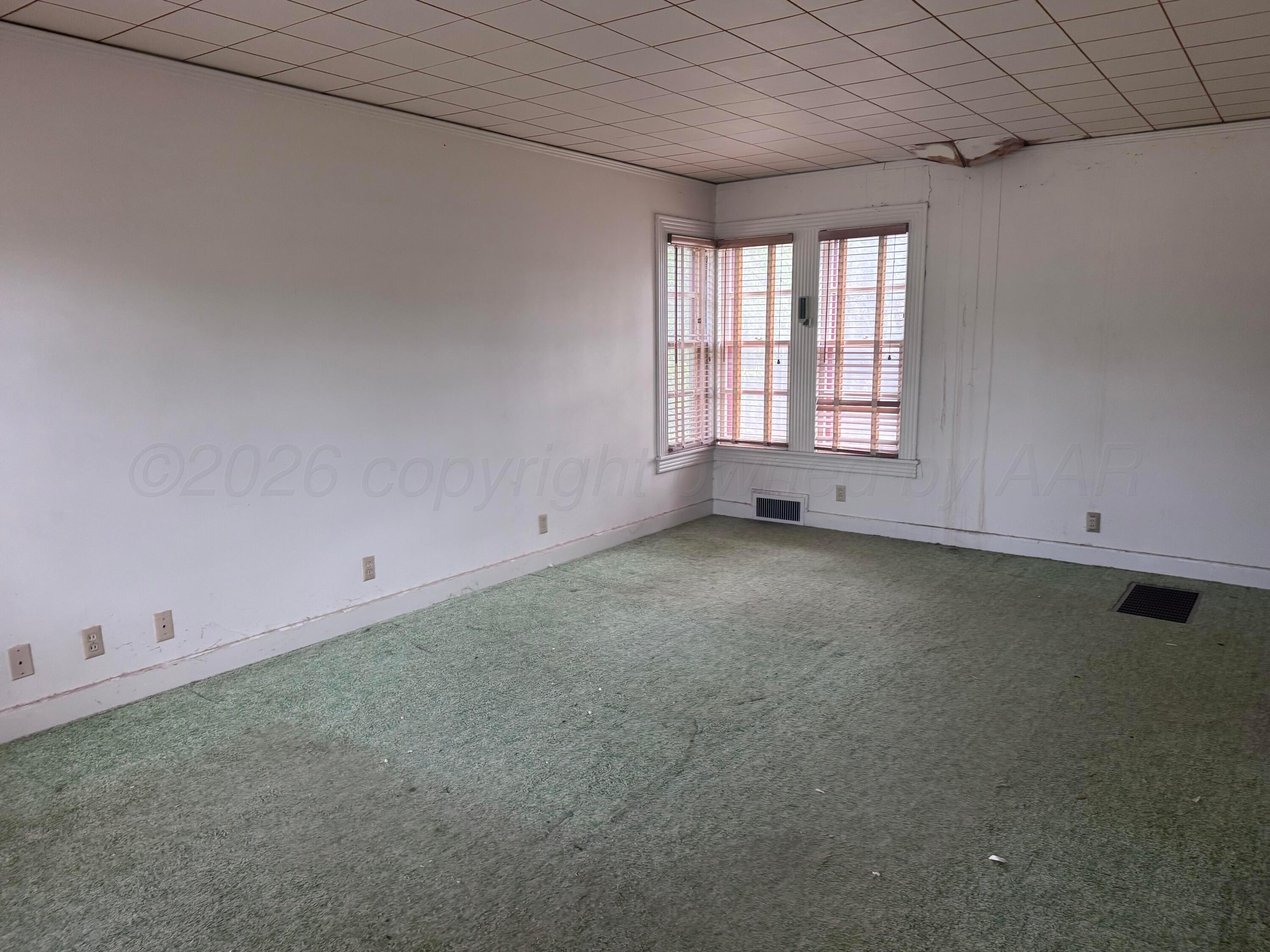 1704 S Julian Boulevard Property Photo 15
