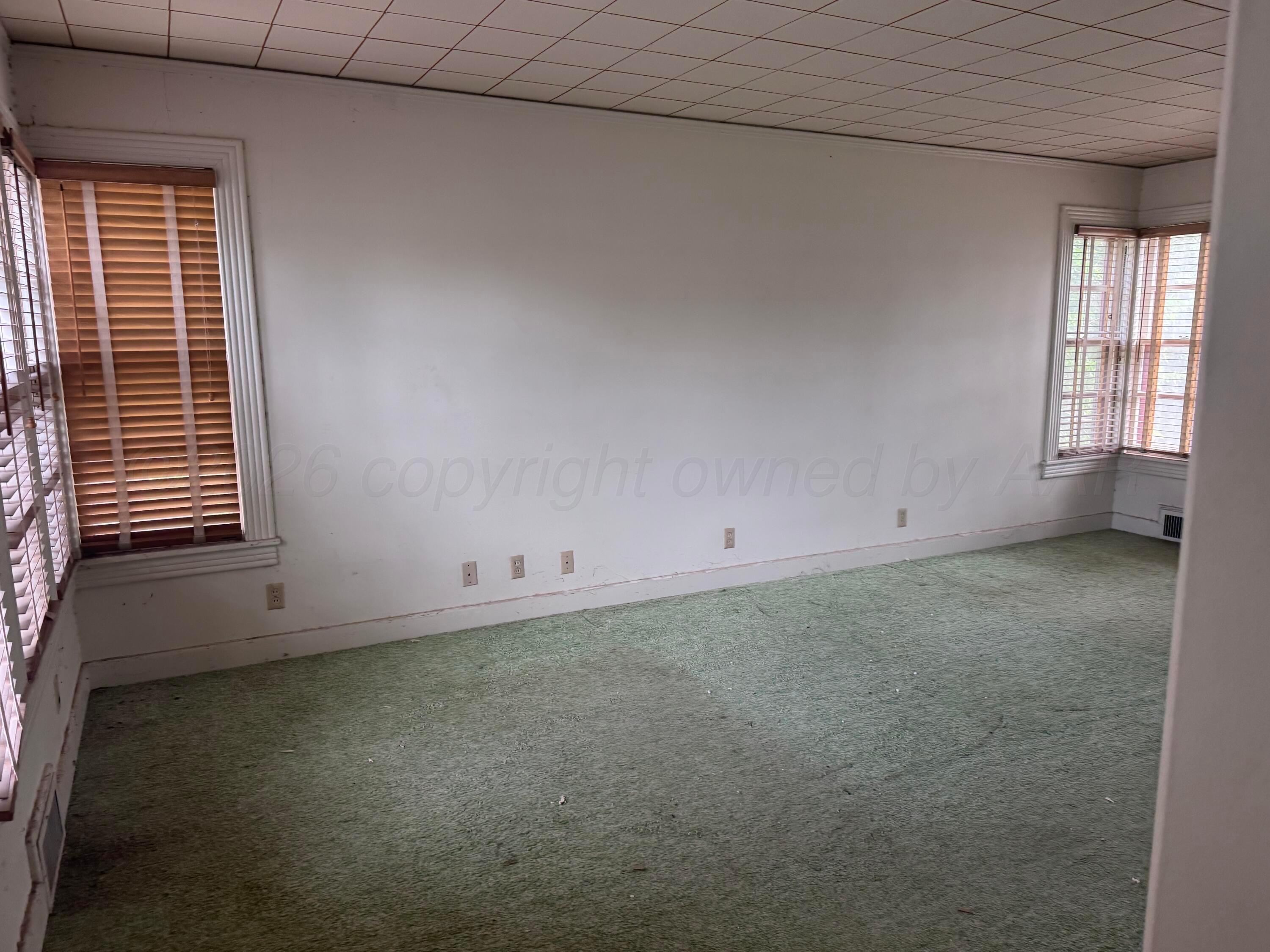 1704 S Julian Boulevard Property Photo 16