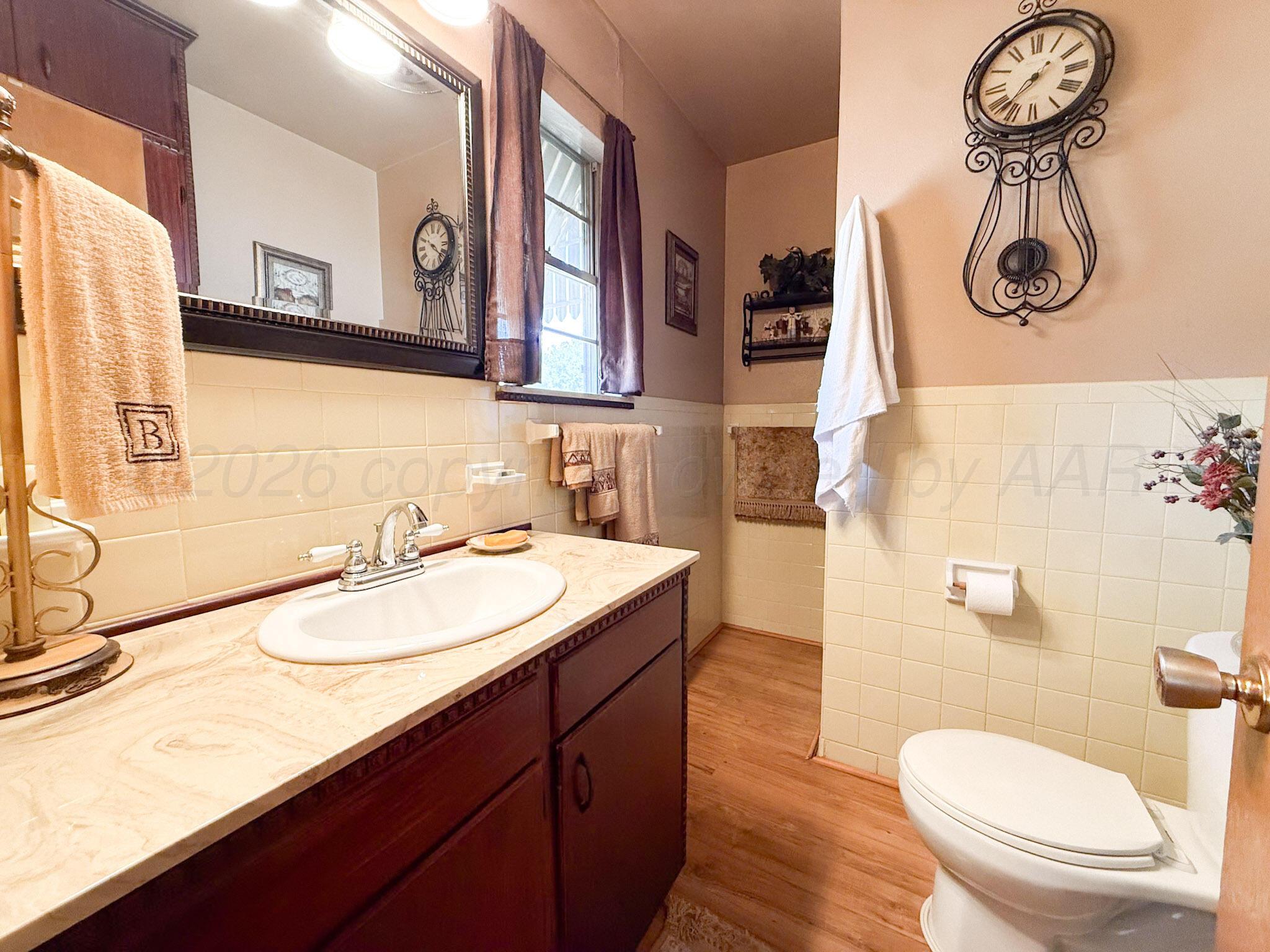 1220 W Main Street Property Photo 16