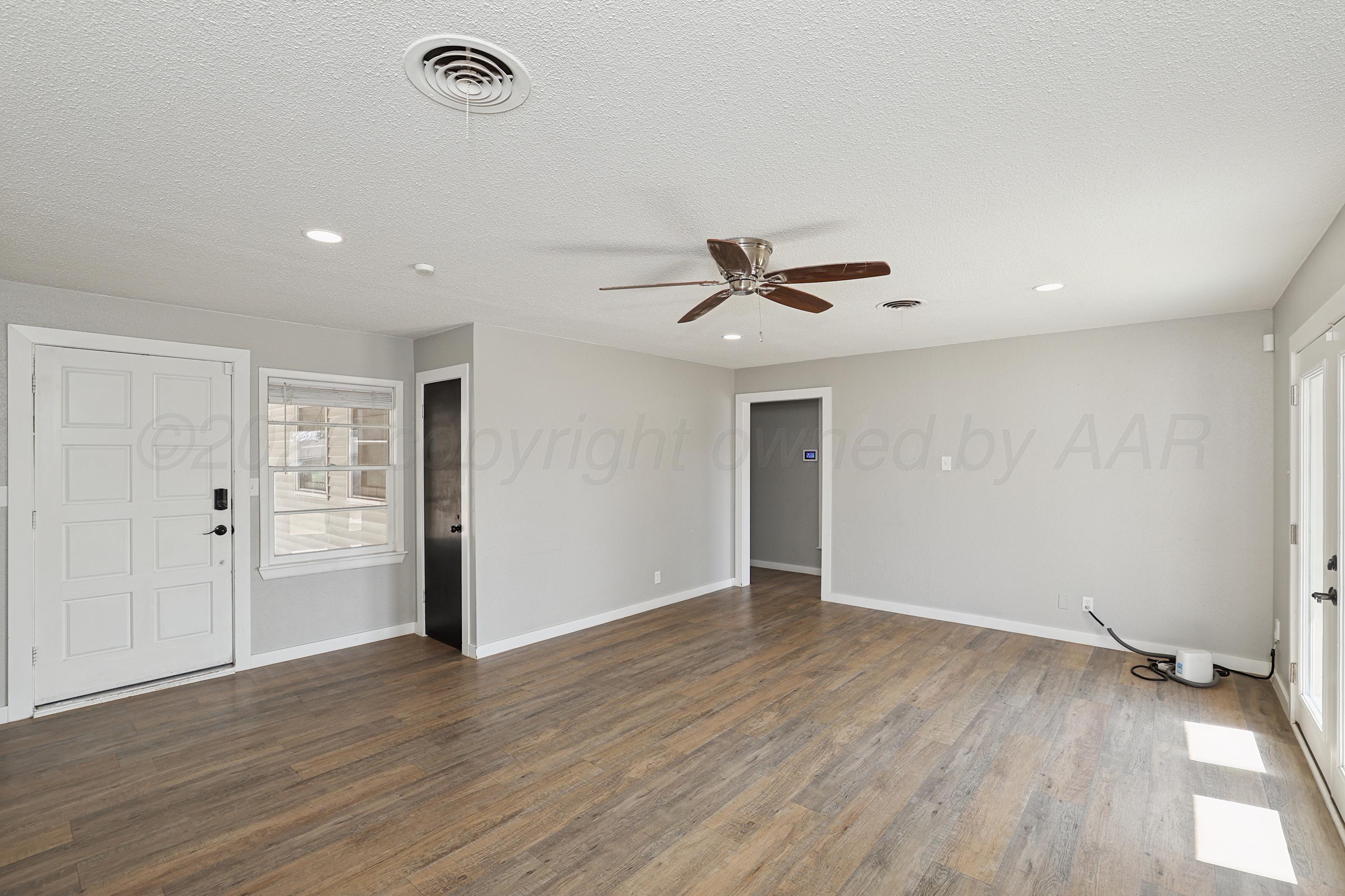 4304 S Bonham Street Property Photo 5