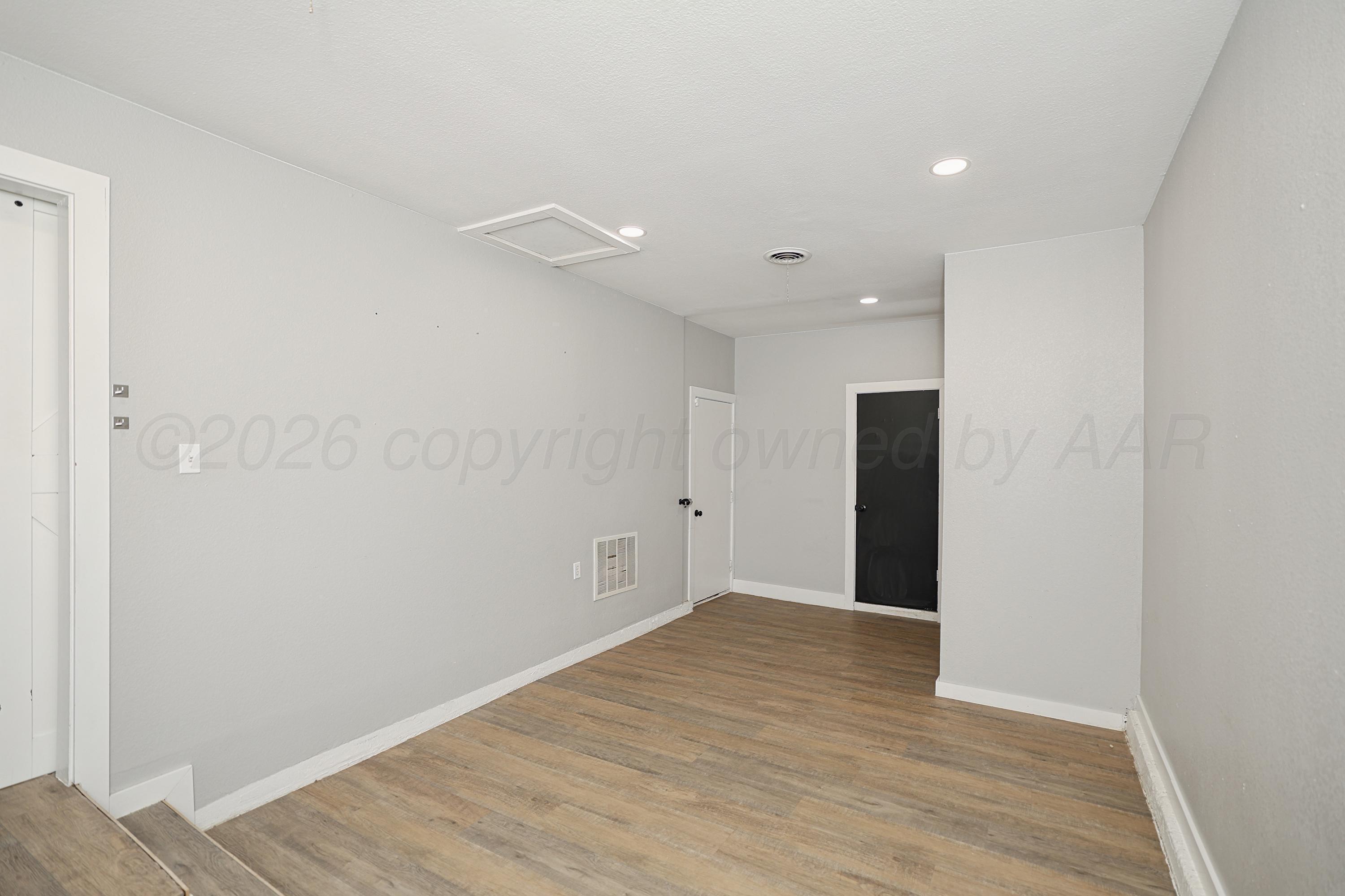 4304 S Bonham Street Property Photo 7