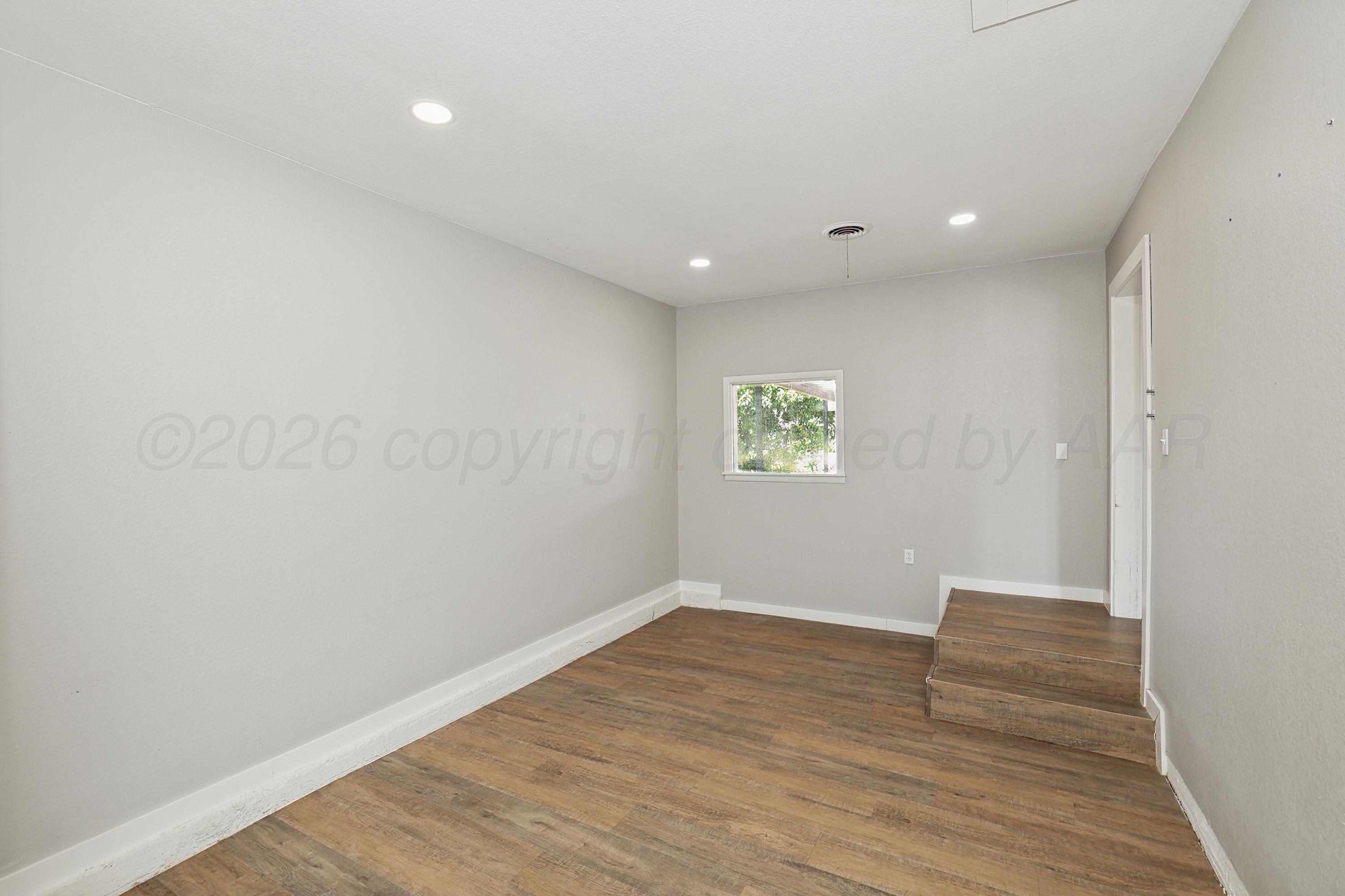 4304 S Bonham Street Property Photo 8