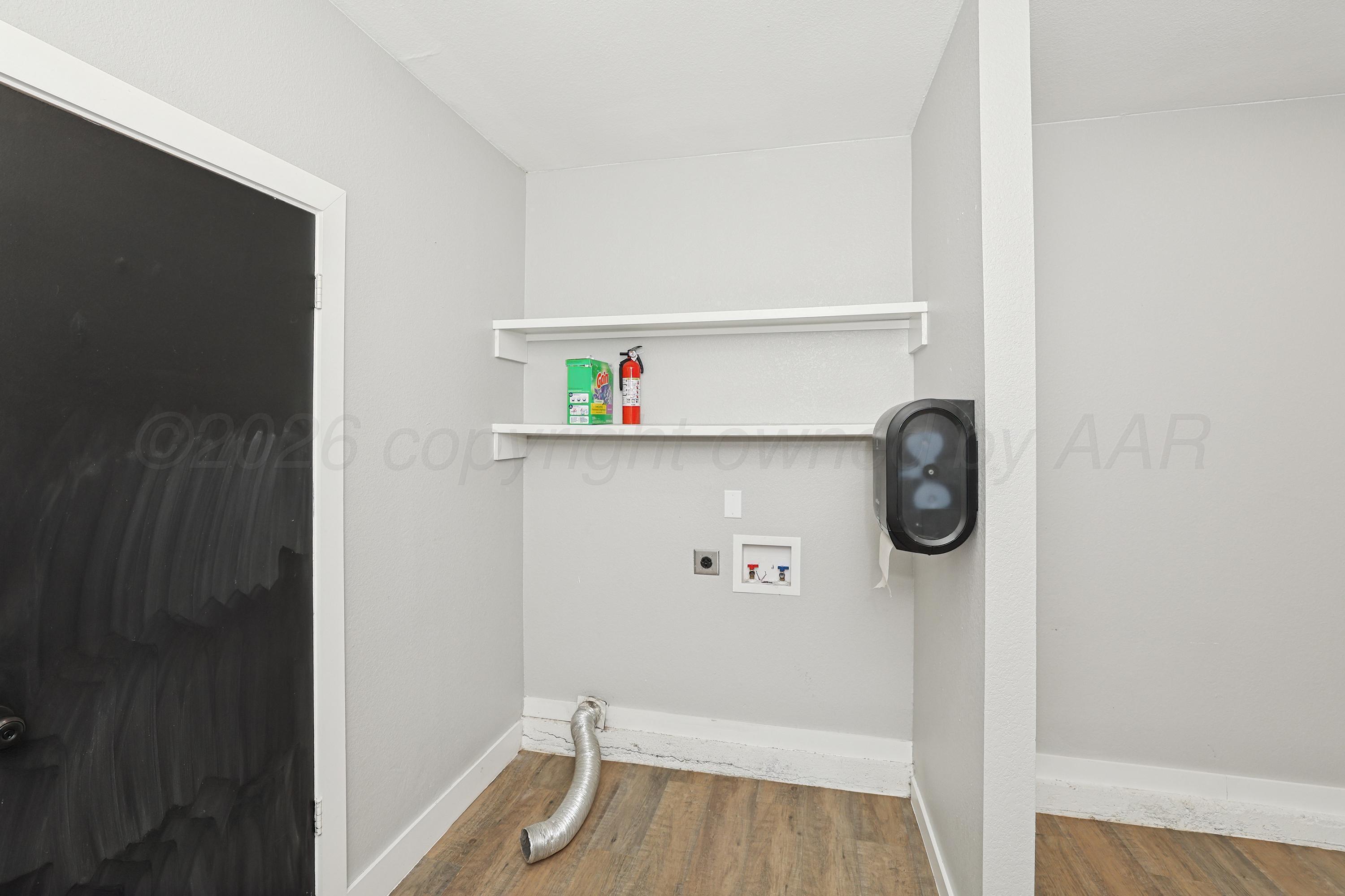 4304 S Bonham Street Property Photo 9