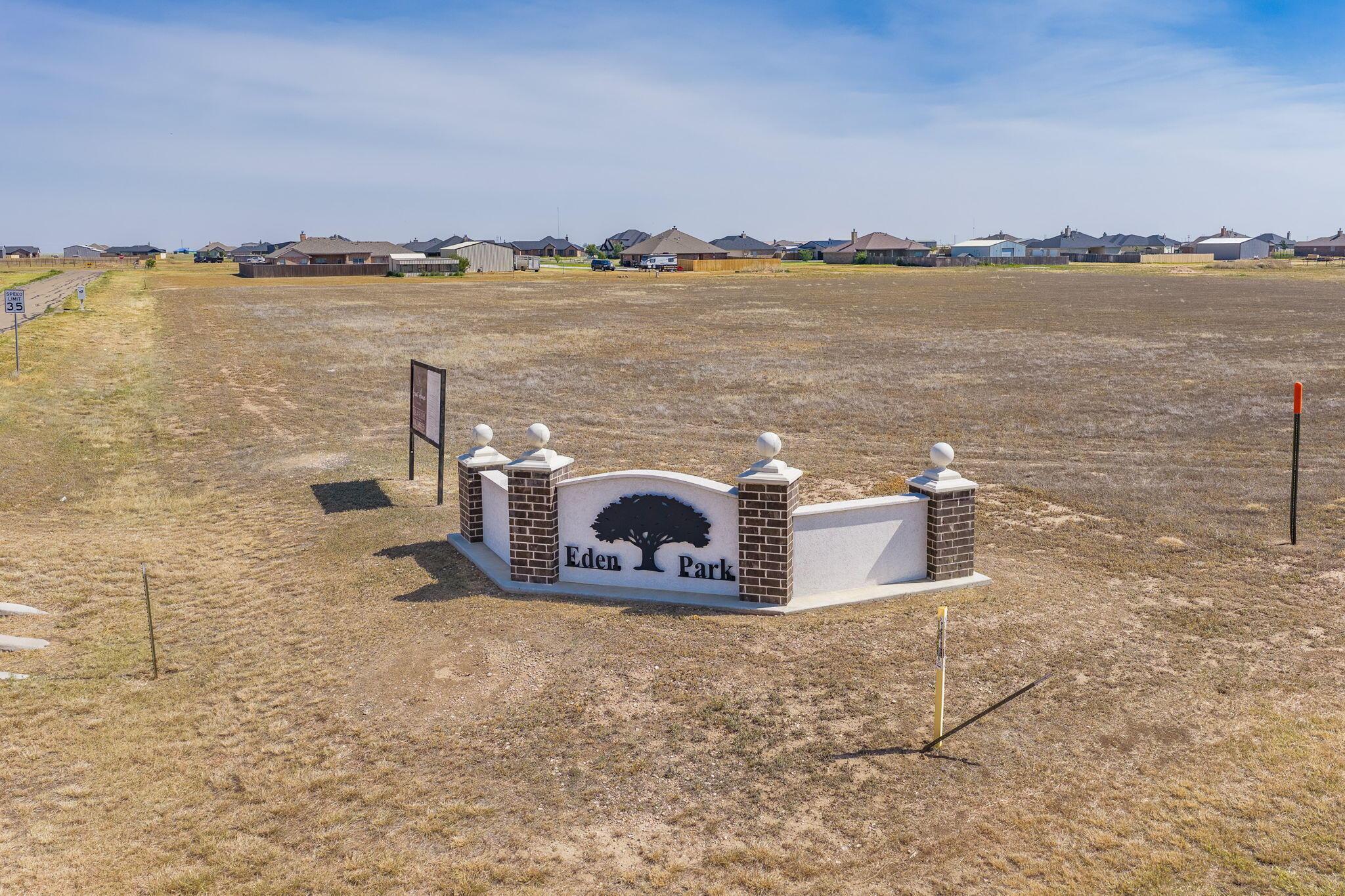 1701 Beckham Court Property Photo 2