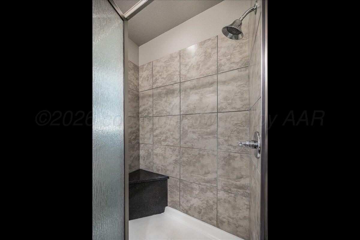 9504 Sydney Drive Property Photo 11