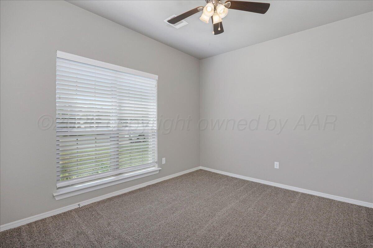 9504 Sydney Drive Property Photo 15