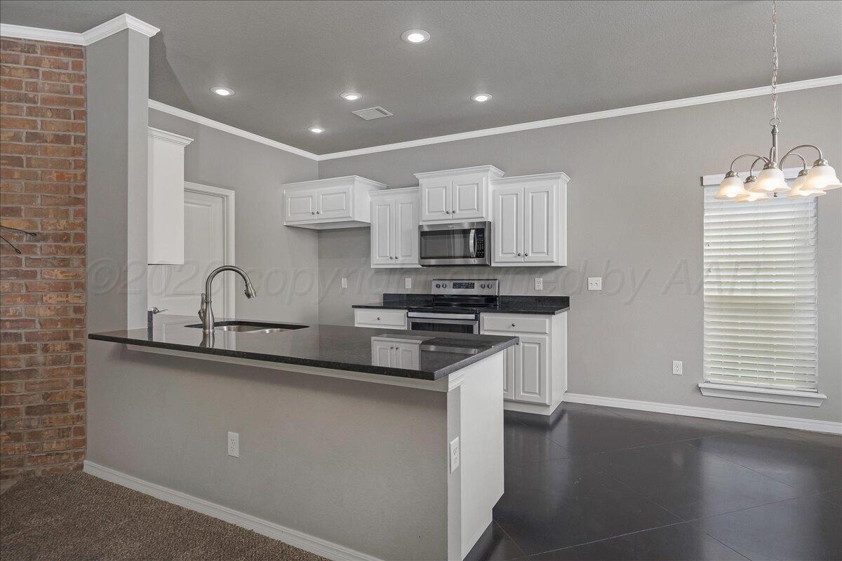 9504 Sydney Drive Property Photo 25