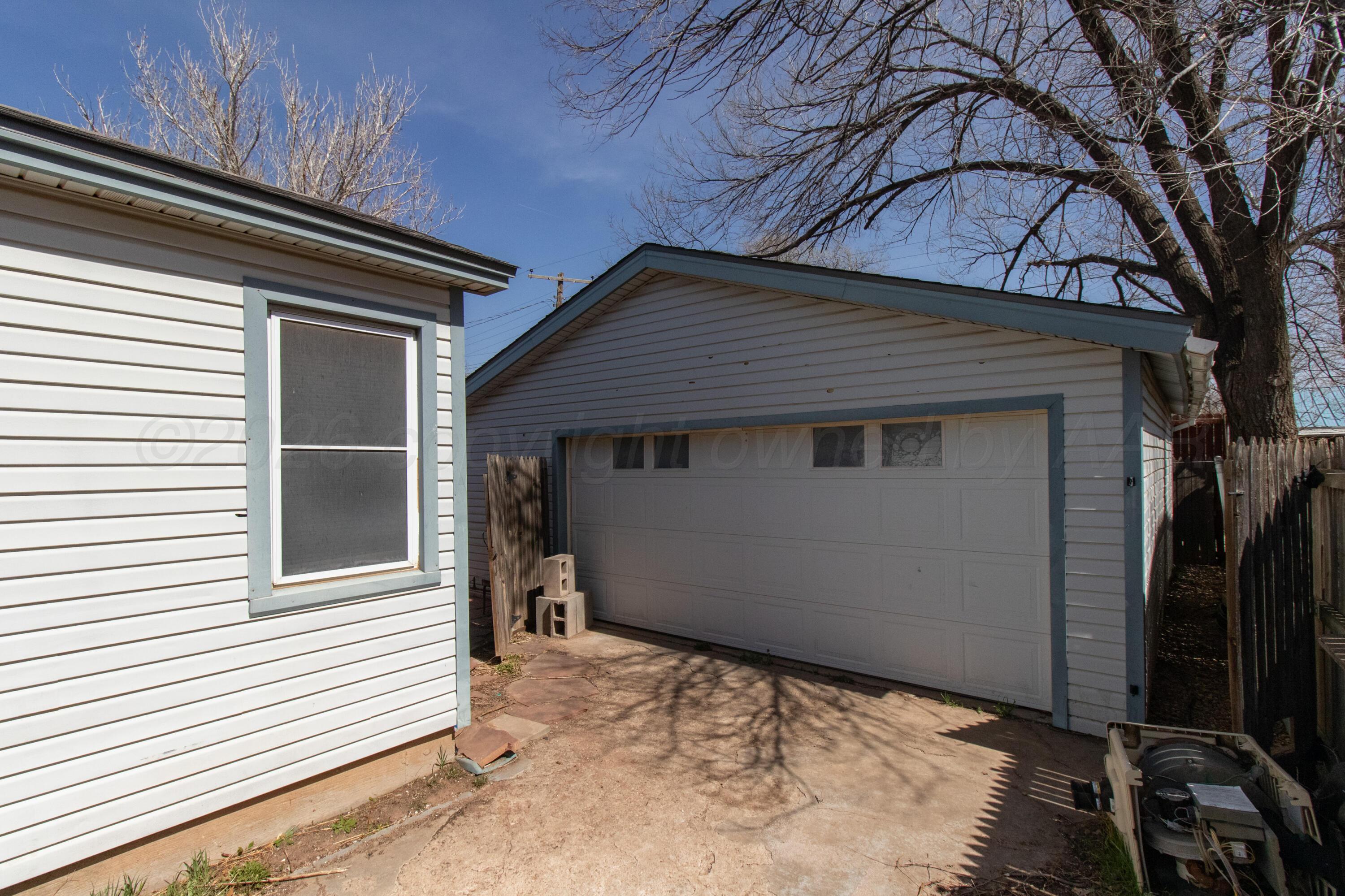 4007 Parker Street Property Photo 4