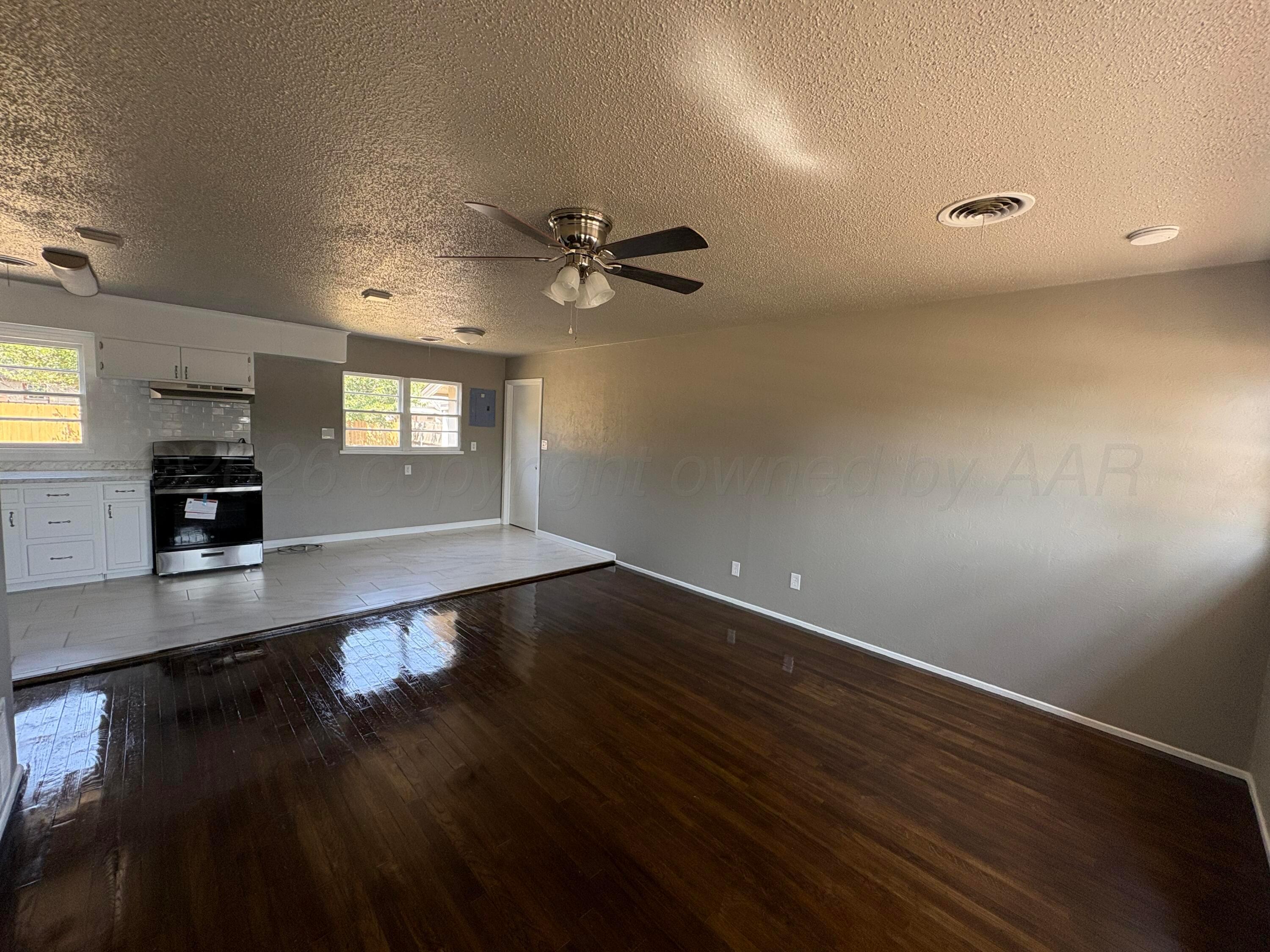 3116 S Woodland Street Property Photo 2