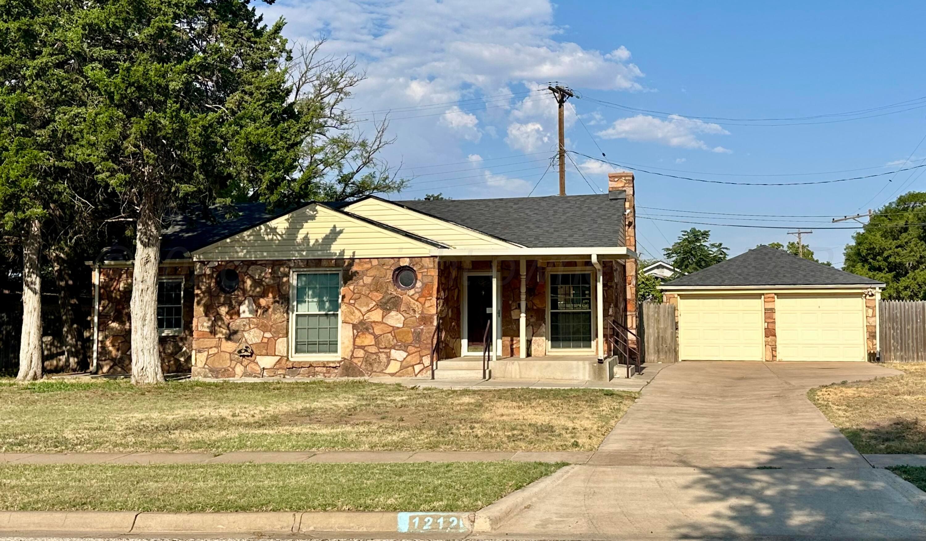 1212 S BRYAN Street Property Photo 1