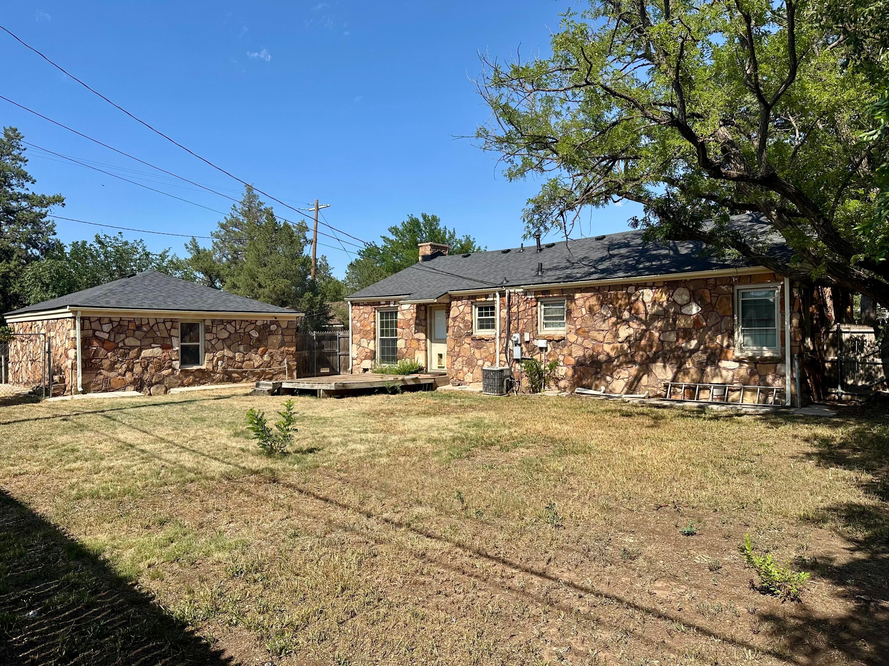 1212 S Bryan Street Property Photo 10