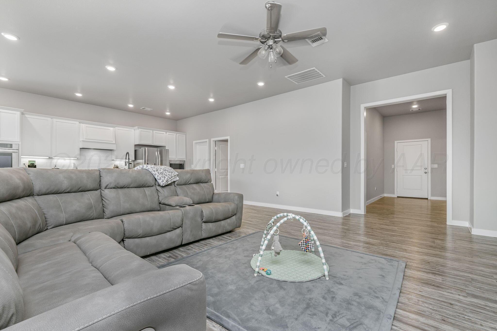 1738 Apricot Avenue Property Photo 6